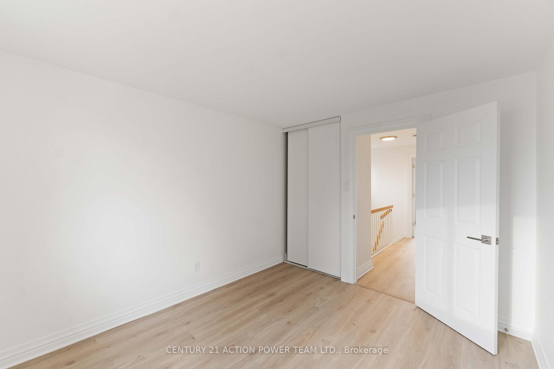 Photo 31 of Unit A, 427 Grassland Terrace, Ottawa, Queenswood Heights South — HOMEH