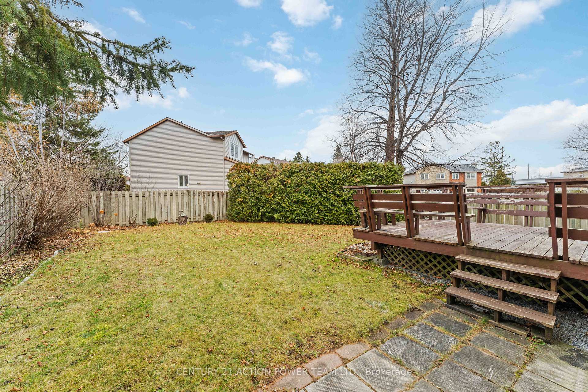 Photo 36 of Unit A, 427 Grassland Terrace, Ottawa, Queenswood Heights South — HOMEH