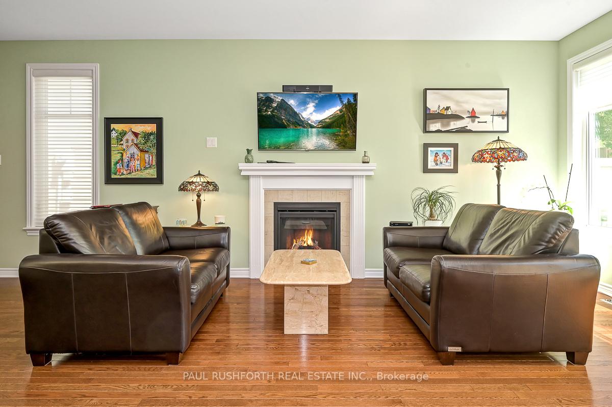 Photo 4 of 310 Mishawashkode Street, Ottawa, Camelot — HOMEH