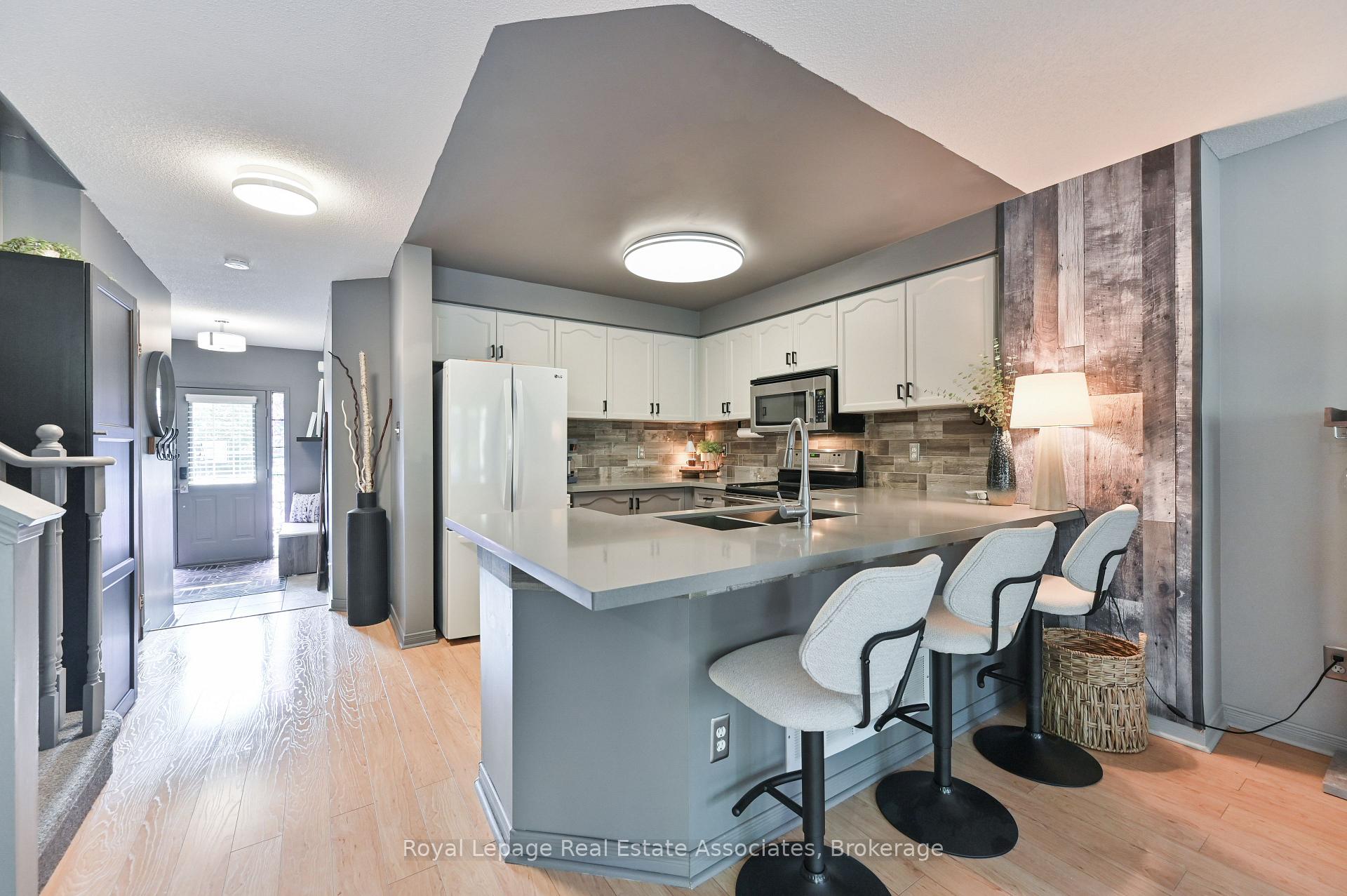 Photo 6 of 7514 Black Walnut Trail, Mississauga, Lisgar — HOMEH