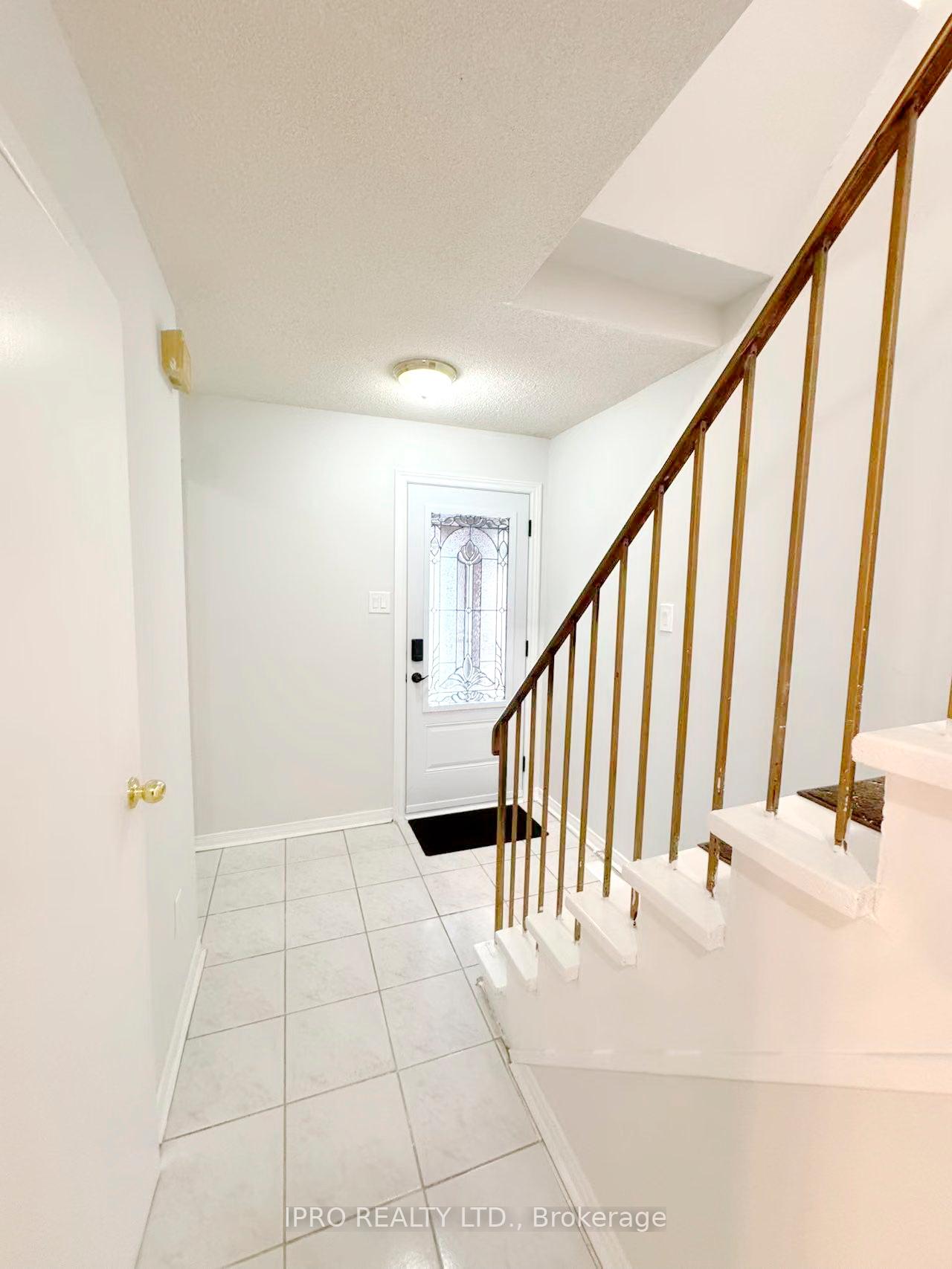 Photo 3 of 63 Kenley Crescent, Markham, Milliken Mills East — HOMEH
