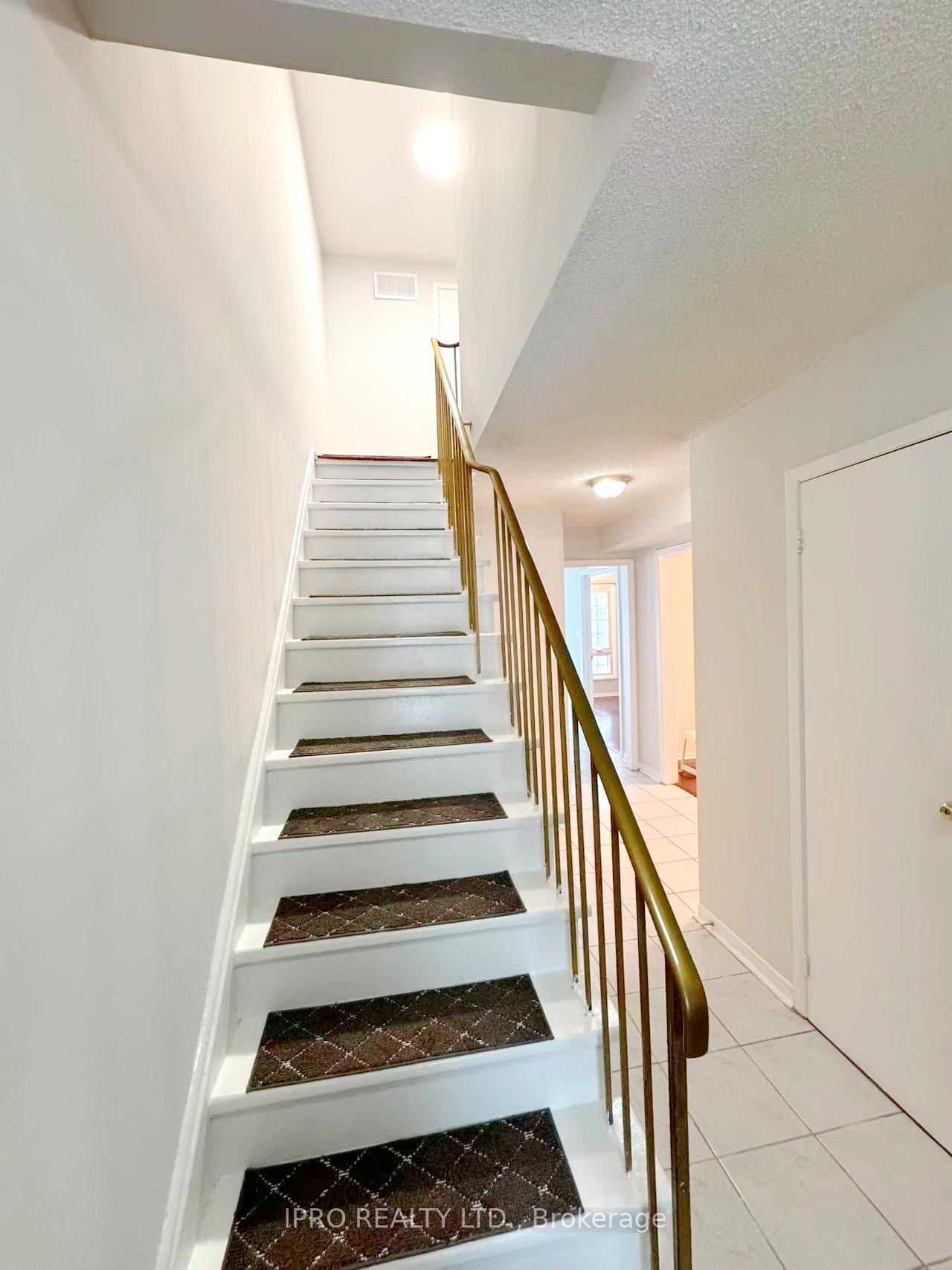 Photo 4 of 63 Kenley Crescent, Markham, Milliken Mills East — HOMEH