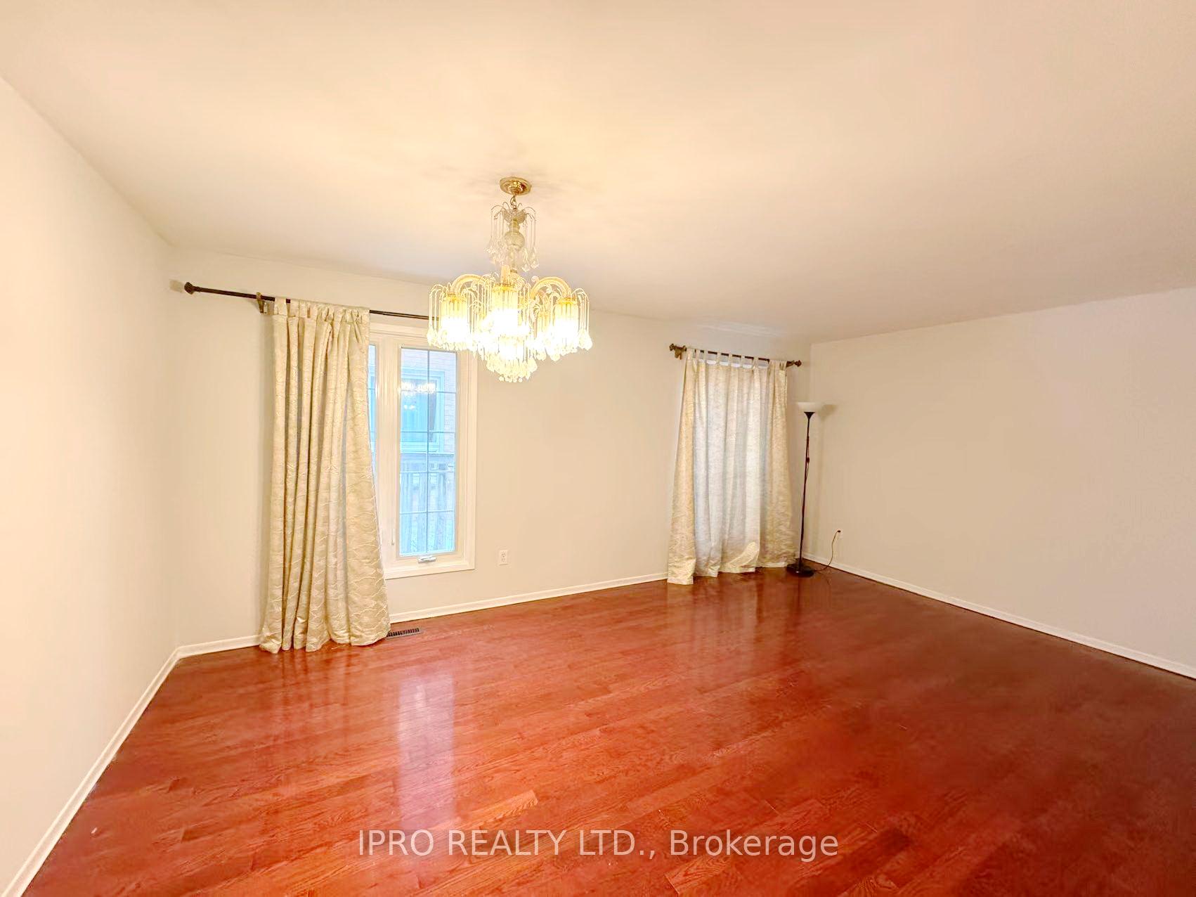 Photo 13 of 63 Kenley Crescent, Markham, Milliken Mills East — HOMEH
