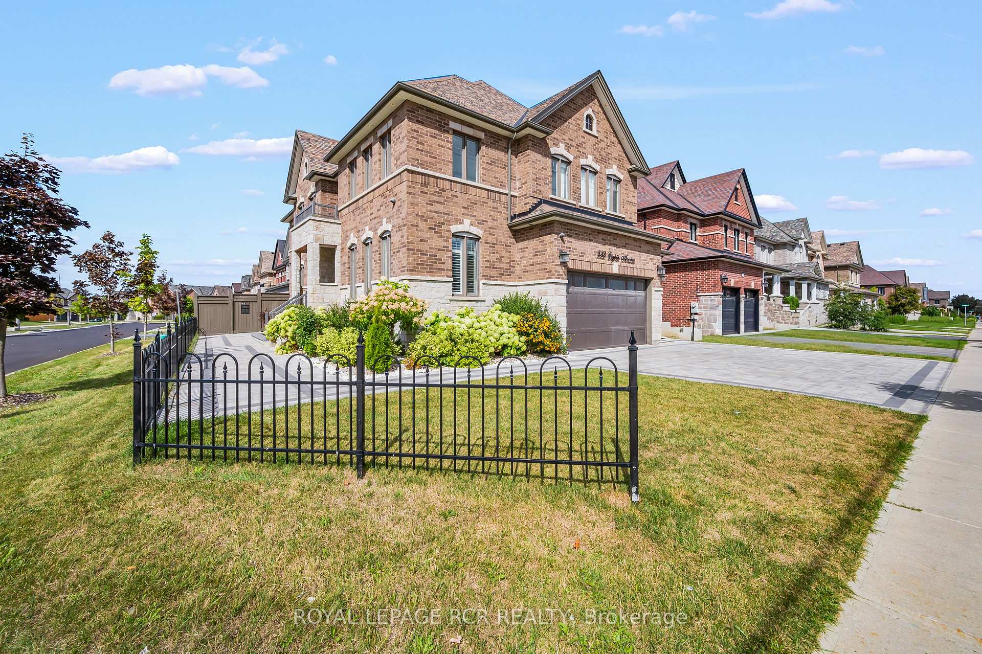Photo 1 of 222 Eight Avenue, New Tecumseth, Alliston — HOMEH