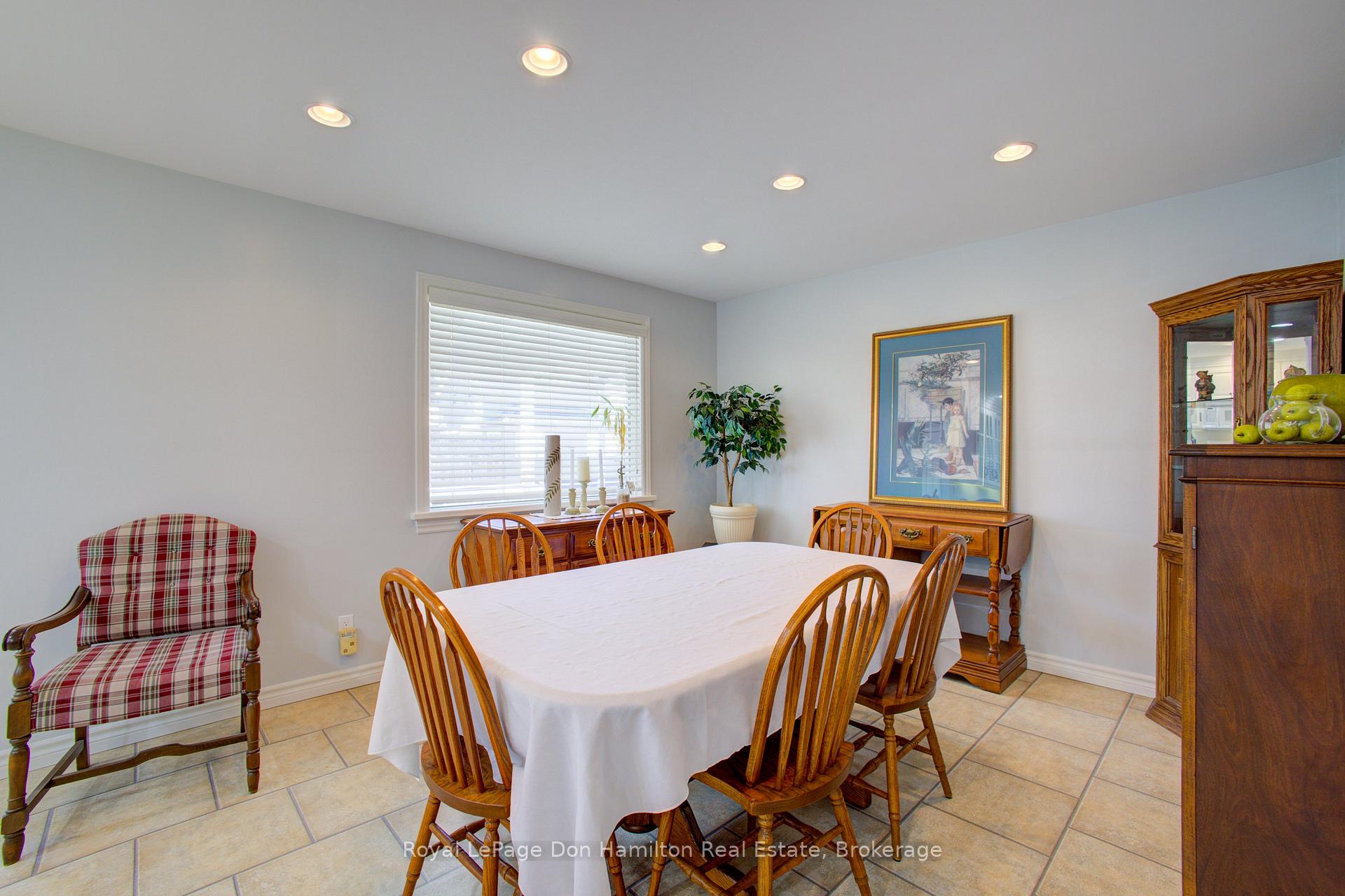 Photo 11 of 625 Elizabeth Street E, North Perth, Listowel — HOMEH
