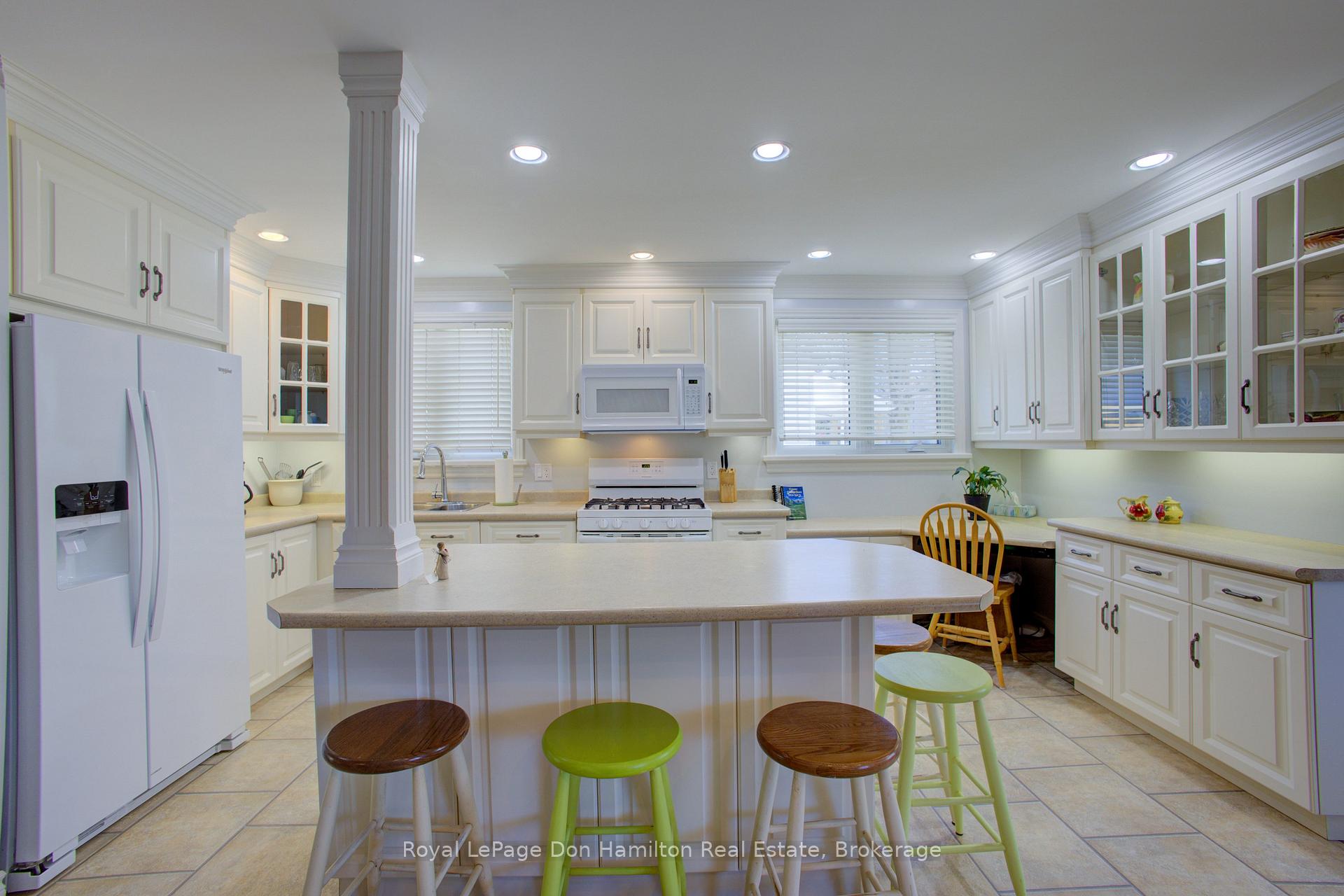 Photo 14 of 625 Elizabeth Street E, North Perth, Listowel — HOMEH