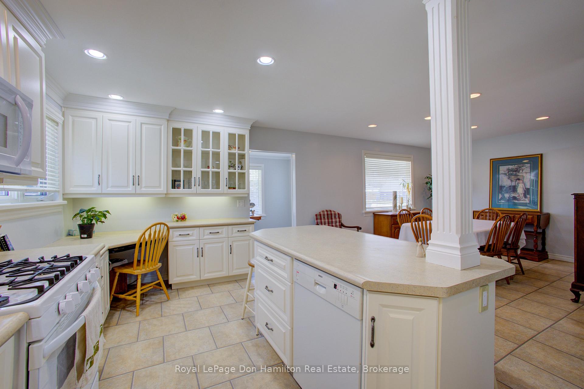 Photo 17 of 625 Elizabeth Street E, North Perth, Listowel — HOMEH
