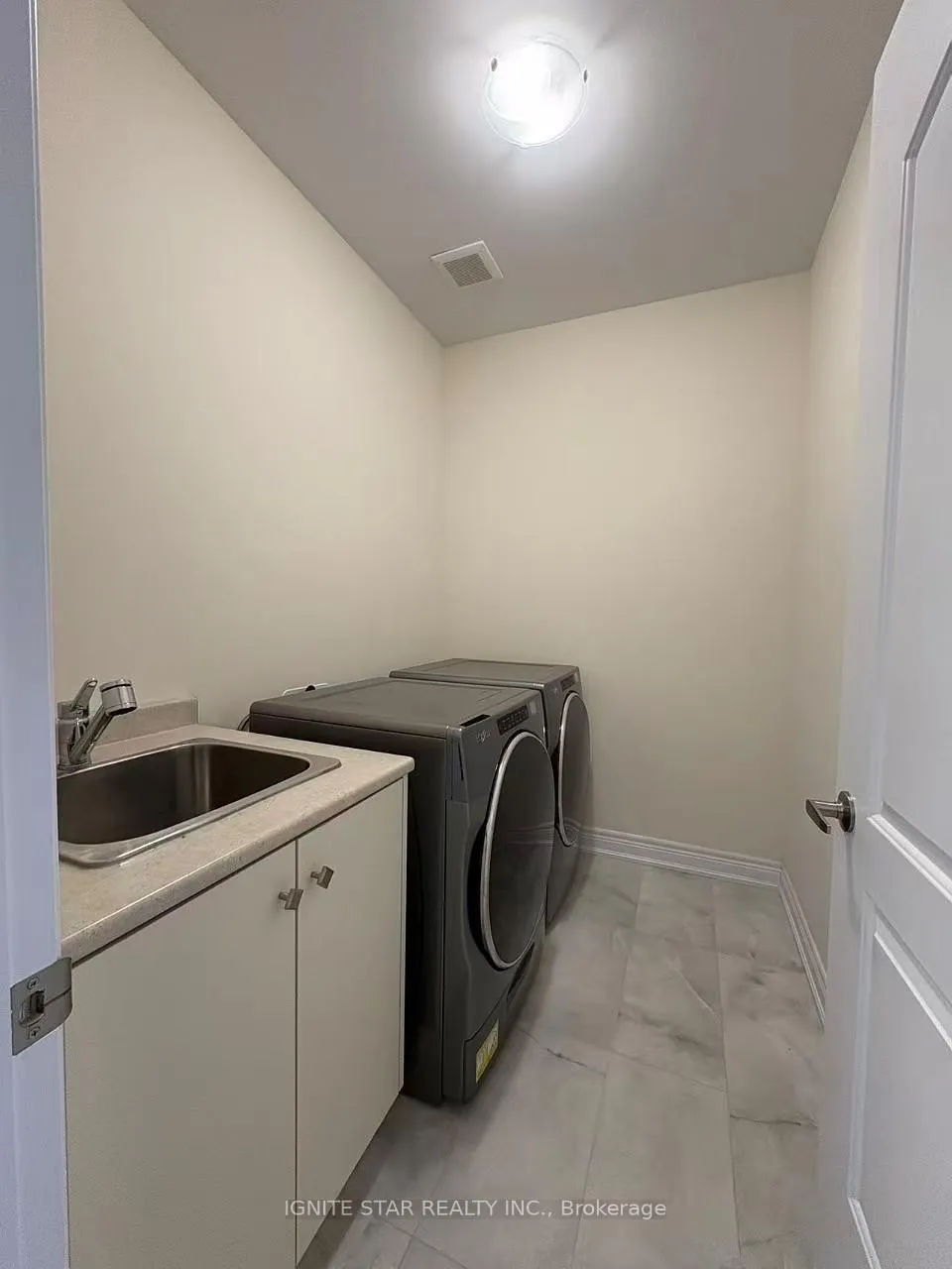 Photo 12 of 1264 Queens Plate Road, Oakville, Glen Abbey — HOMEH