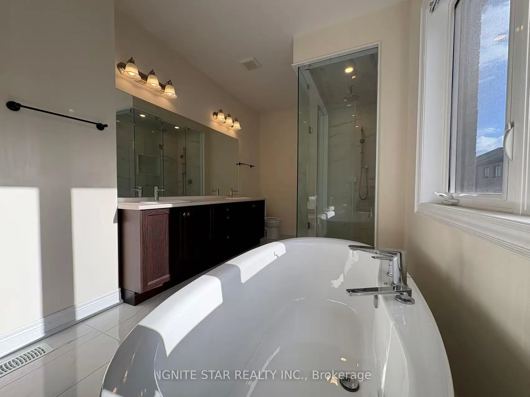 Photo 18 of 1264 Queens Plate Road, Oakville, Glen Abbey — HOMEH
