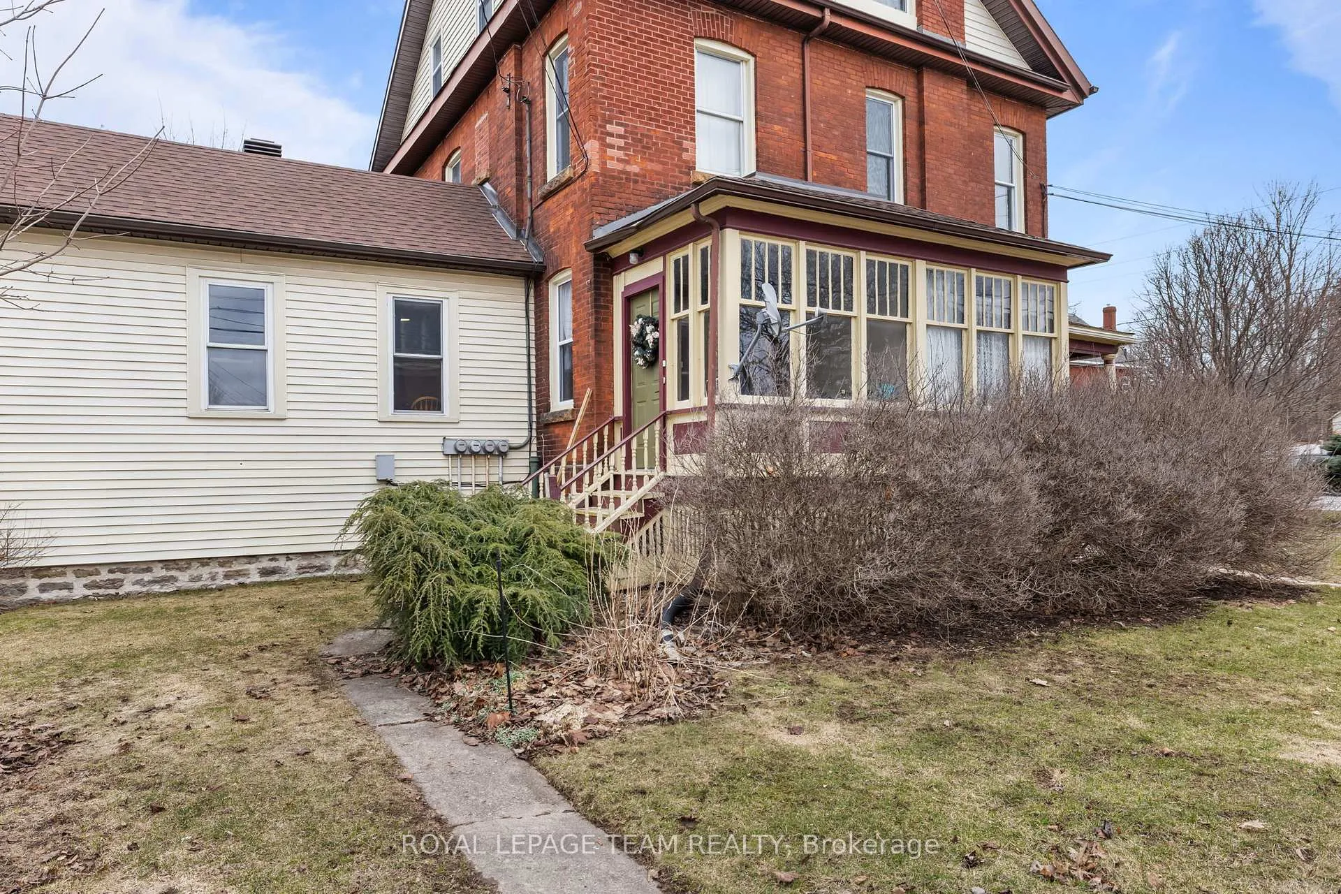 Photo 2 of Unit C, 10 Glen Avenue, Smiths Falls — HOMEH