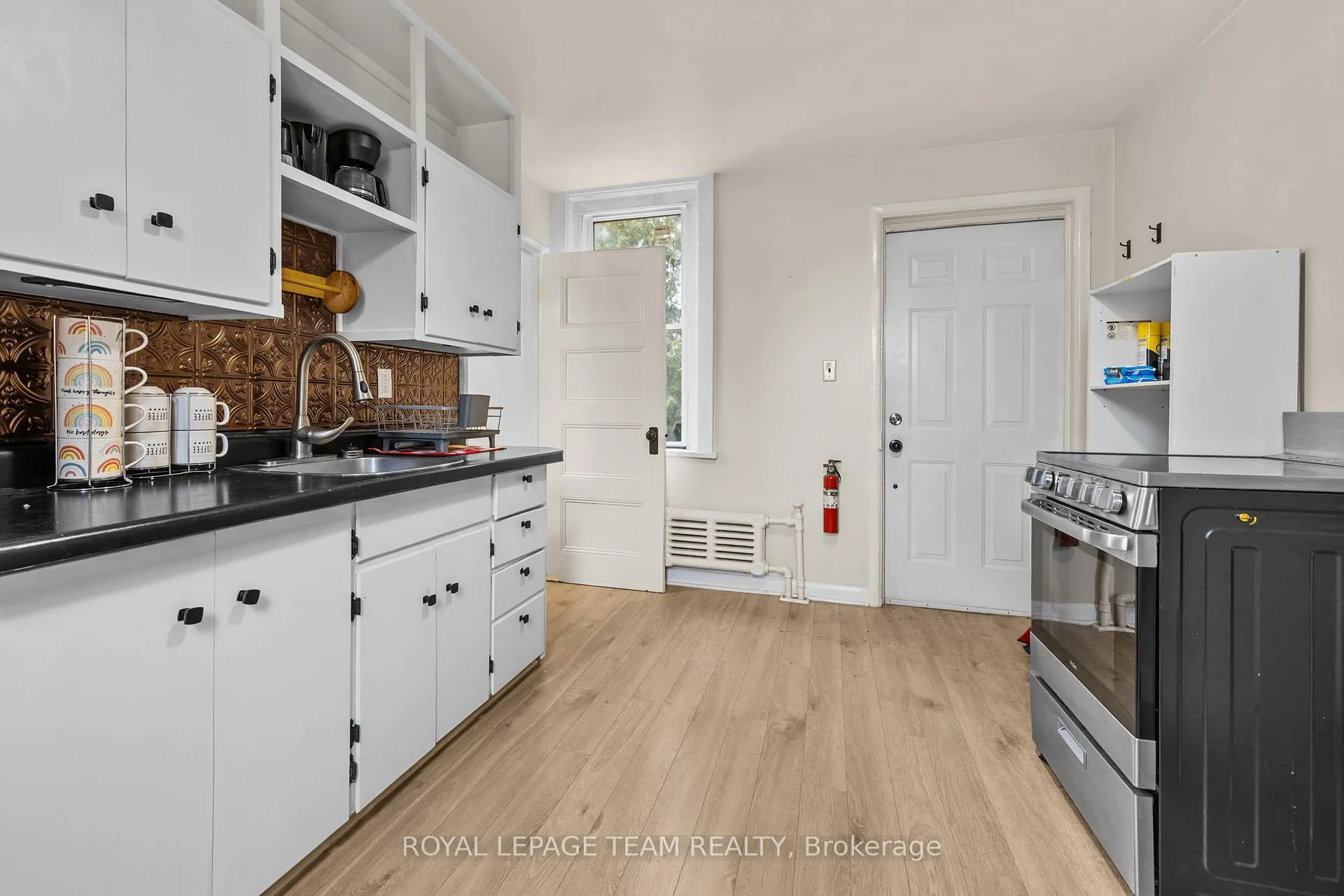 Photo 9 of Unit C, 10 Glen Avenue, Smiths Falls — HOMEH
