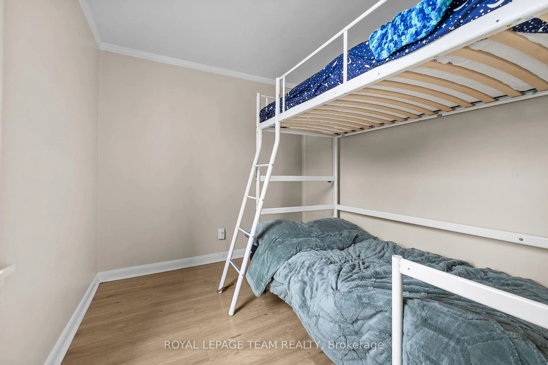 Photo 14 of Unit C, 10 Glen Avenue, Smiths Falls — HOMEH