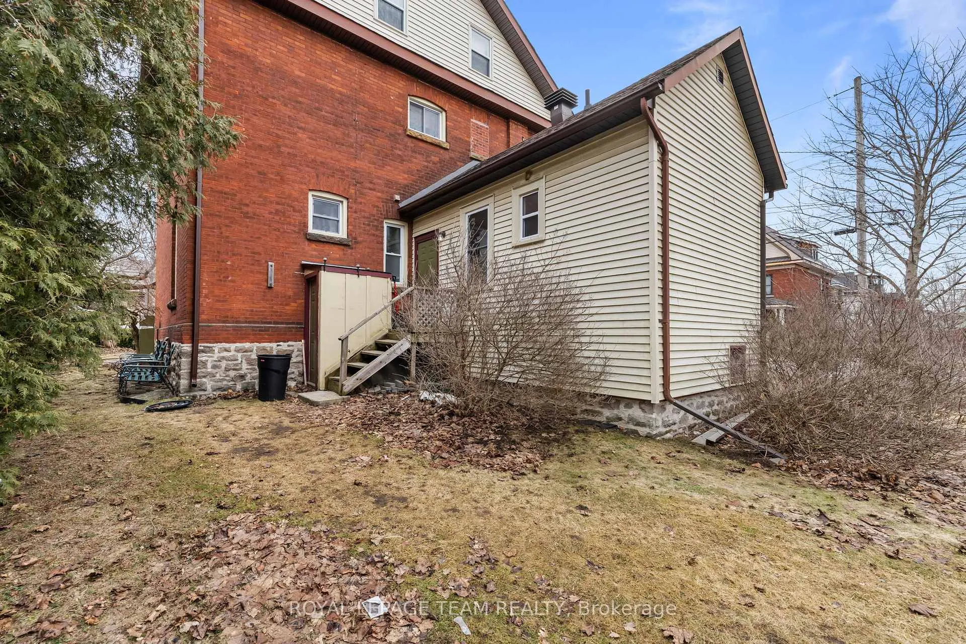 Photo 17 of Unit C, 10 Glen Avenue, Smiths Falls — HOMEH