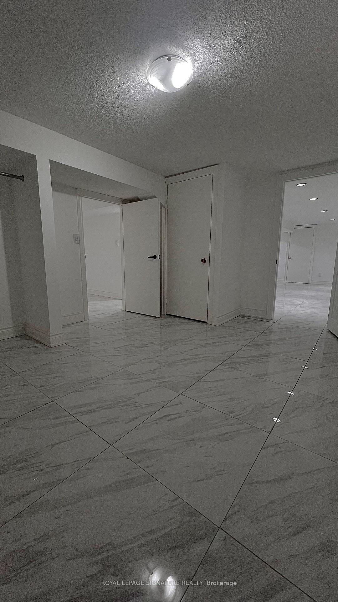 Photo 1 of 71 Innisbrook Crescent, Markham, Aileen-Willowbrook — HOMEH