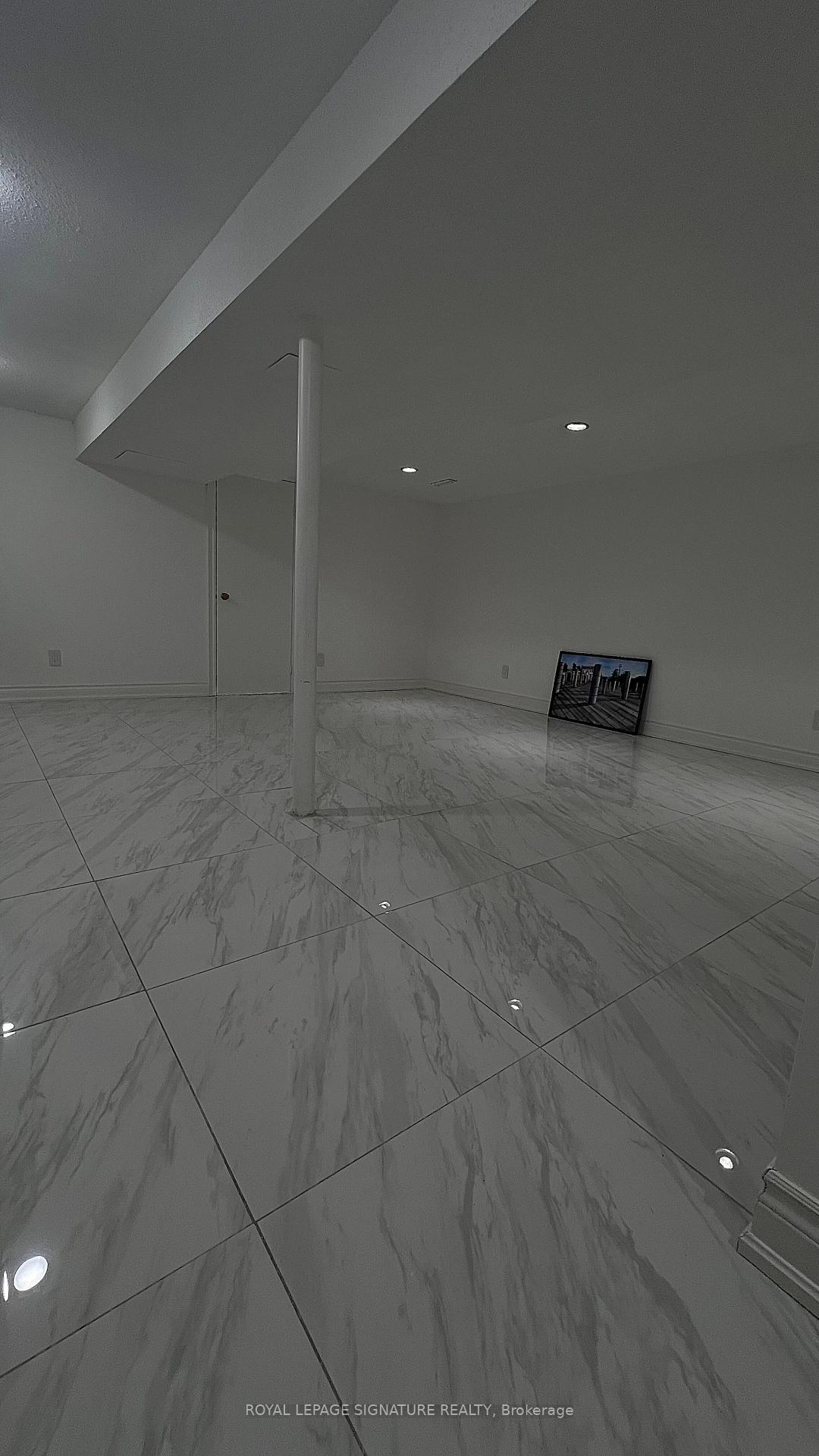 Photo 6 of 71 Innisbrook Crescent, Markham, Aileen-Willowbrook — HOMEH