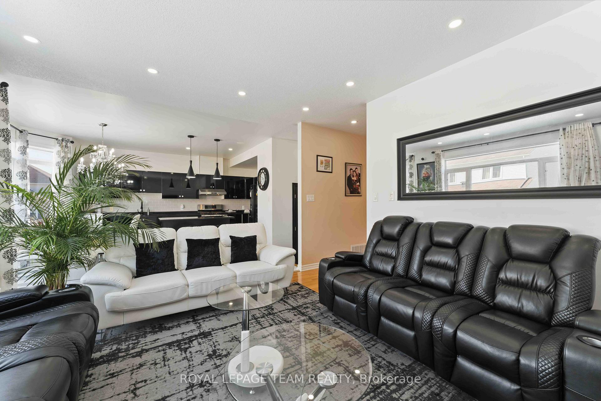 Photo 13 of 356 Saddleridge Drive, Ottawa, Mer Bleue/Bradley Estates/Anderson Park — HOMEH