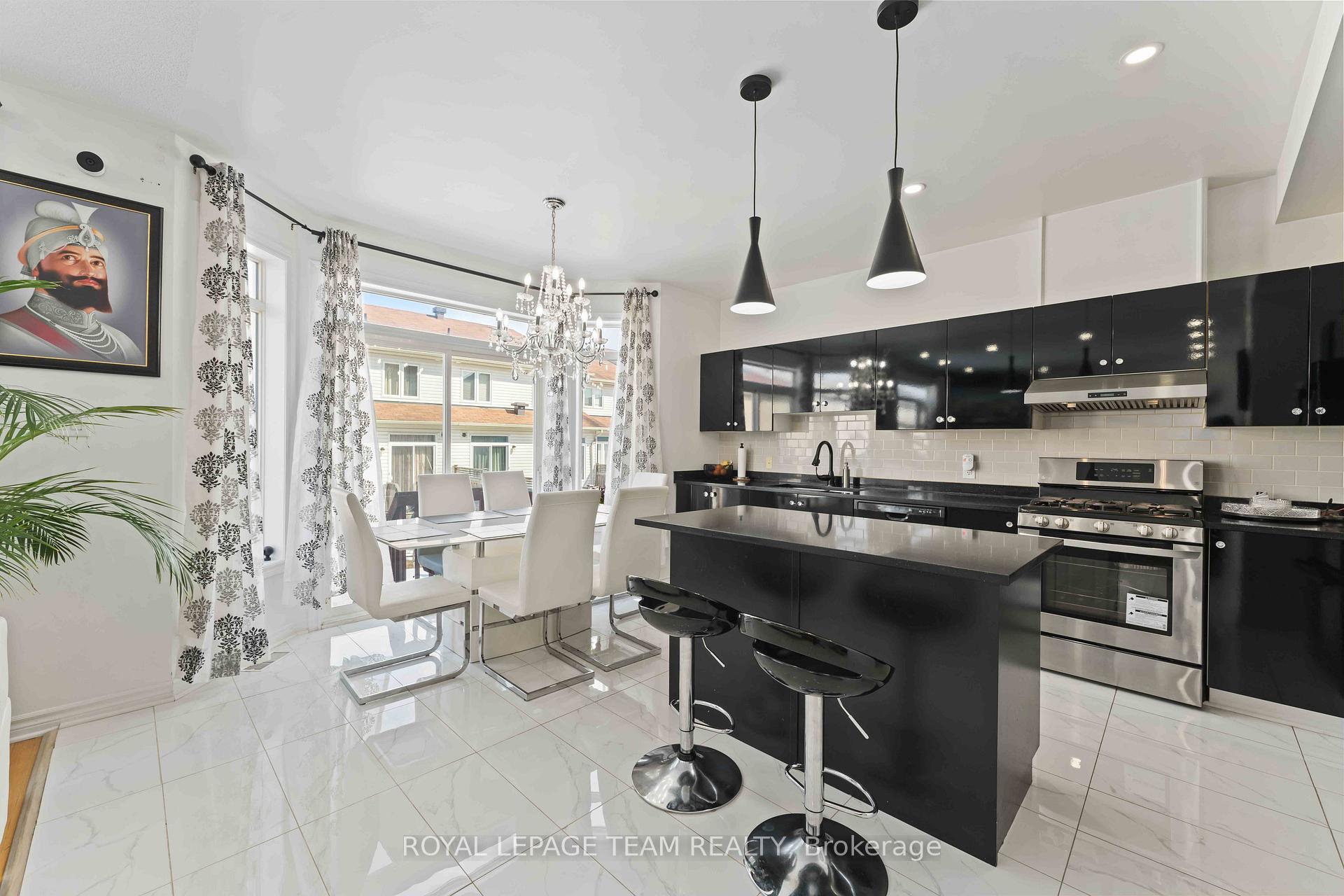 Photo 14 of 356 Saddleridge Drive, Ottawa, Mer Bleue/Bradley Estates/Anderson Park — HOMEH
