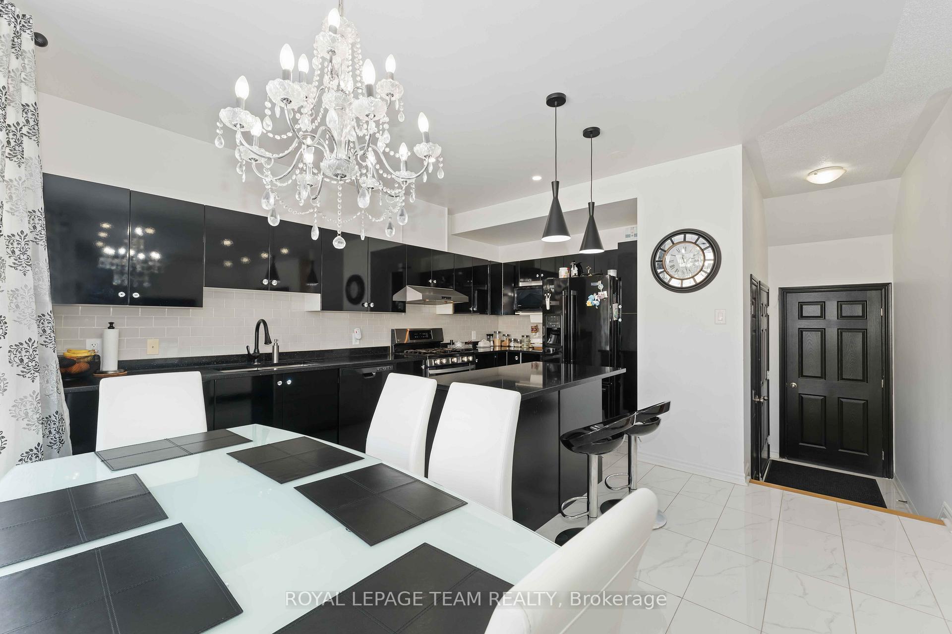 Photo 17 of 356 Saddleridge Drive, Ottawa, Mer Bleue/Bradley Estates/Anderson Park — HOMEH