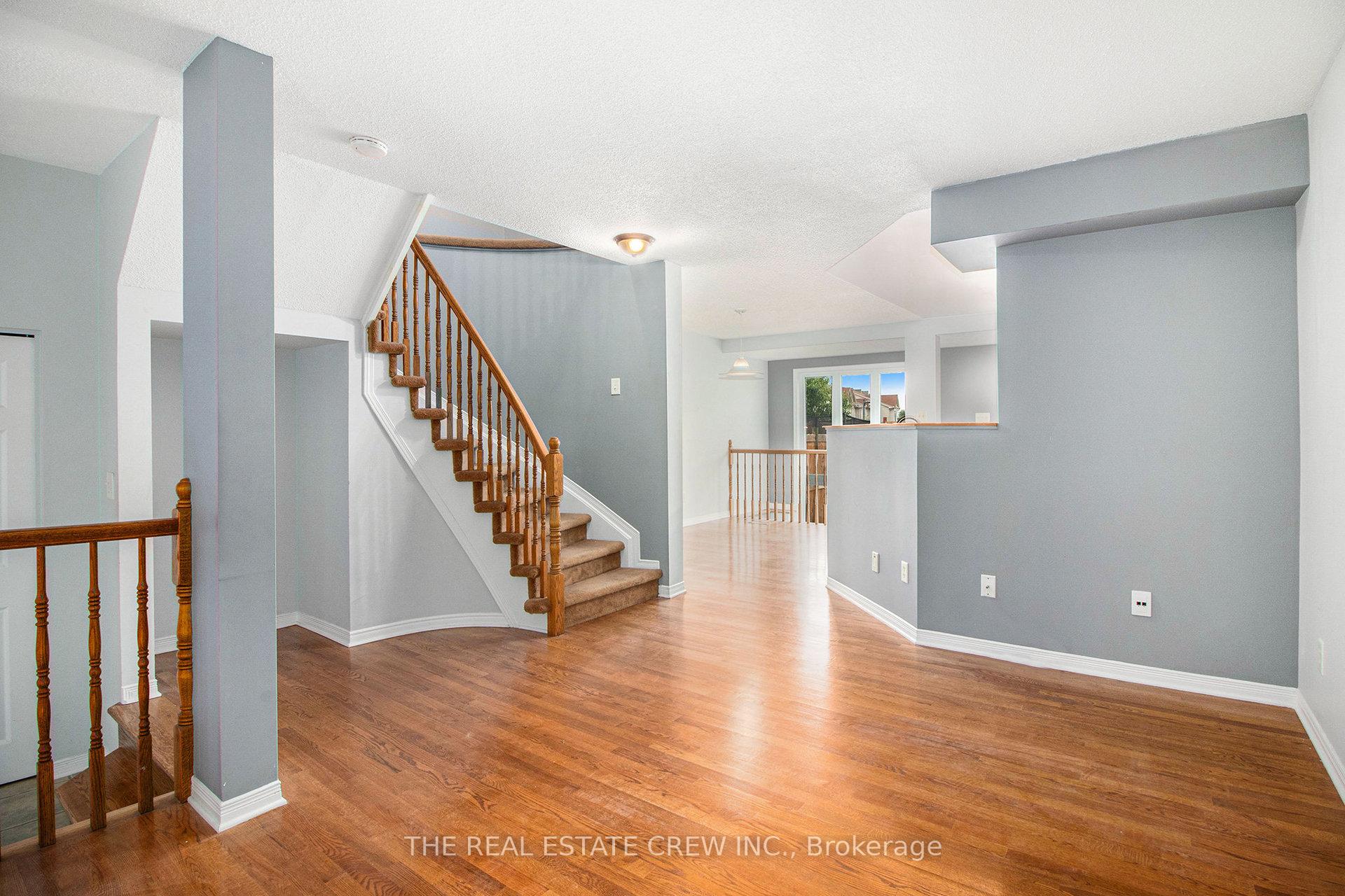 Photo 4 of 2056 Scully Way S, Ottawa, Fallingbrook/Gardenway South — HOMEH
