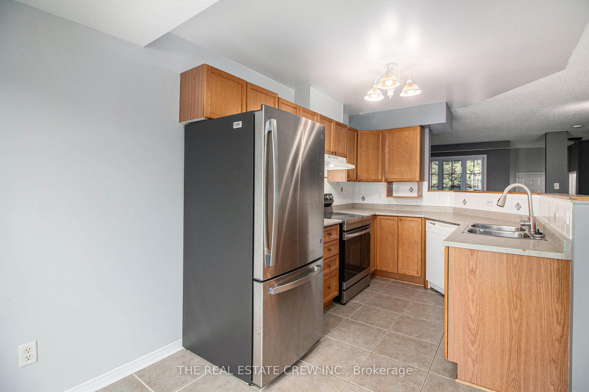 Photo 10 of 2056 Scully Way S, Ottawa, Fallingbrook/Gardenway South — HOMEH