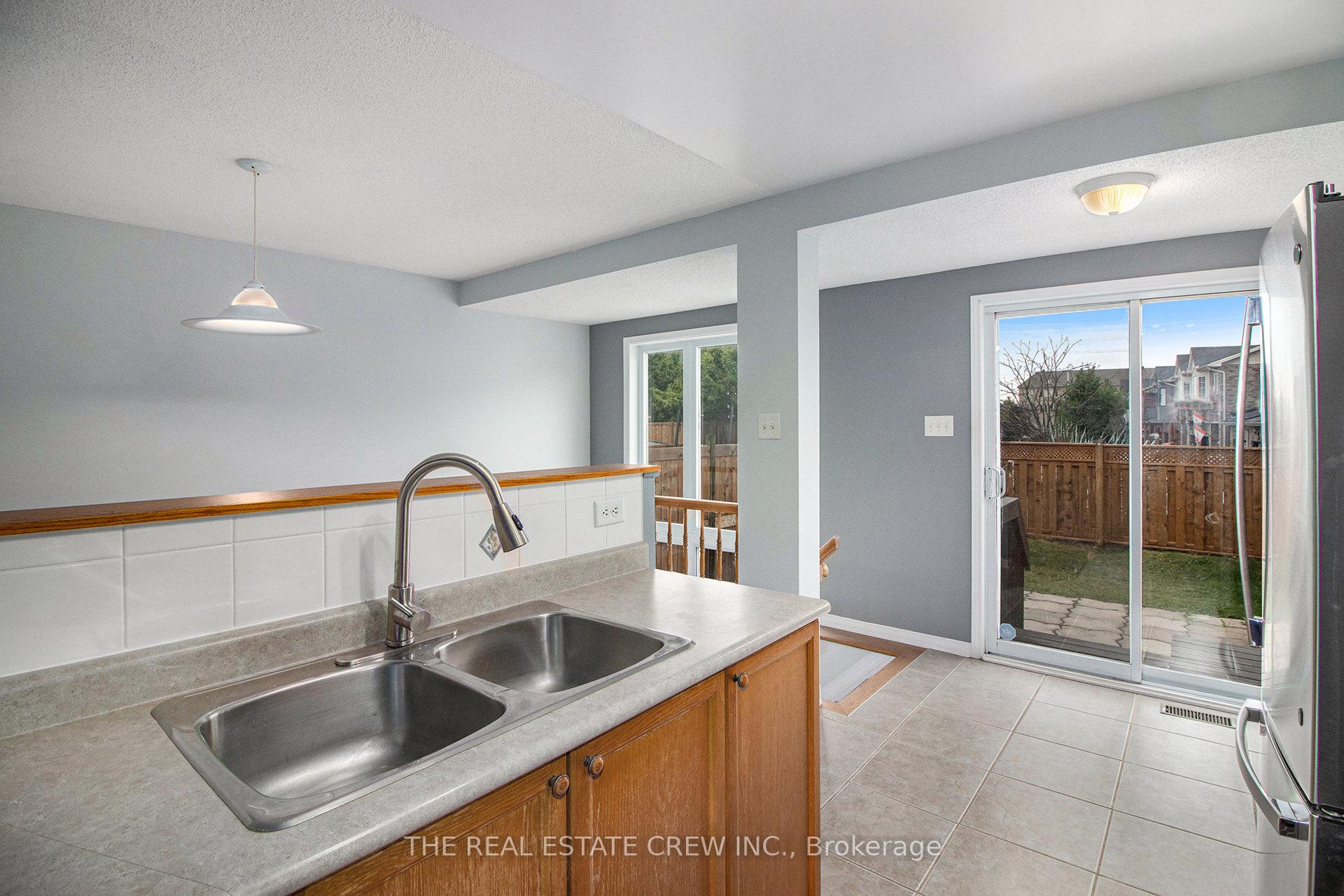 Photo 12 of 2056 Scully Way S, Ottawa, Fallingbrook/Gardenway South — HOMEH