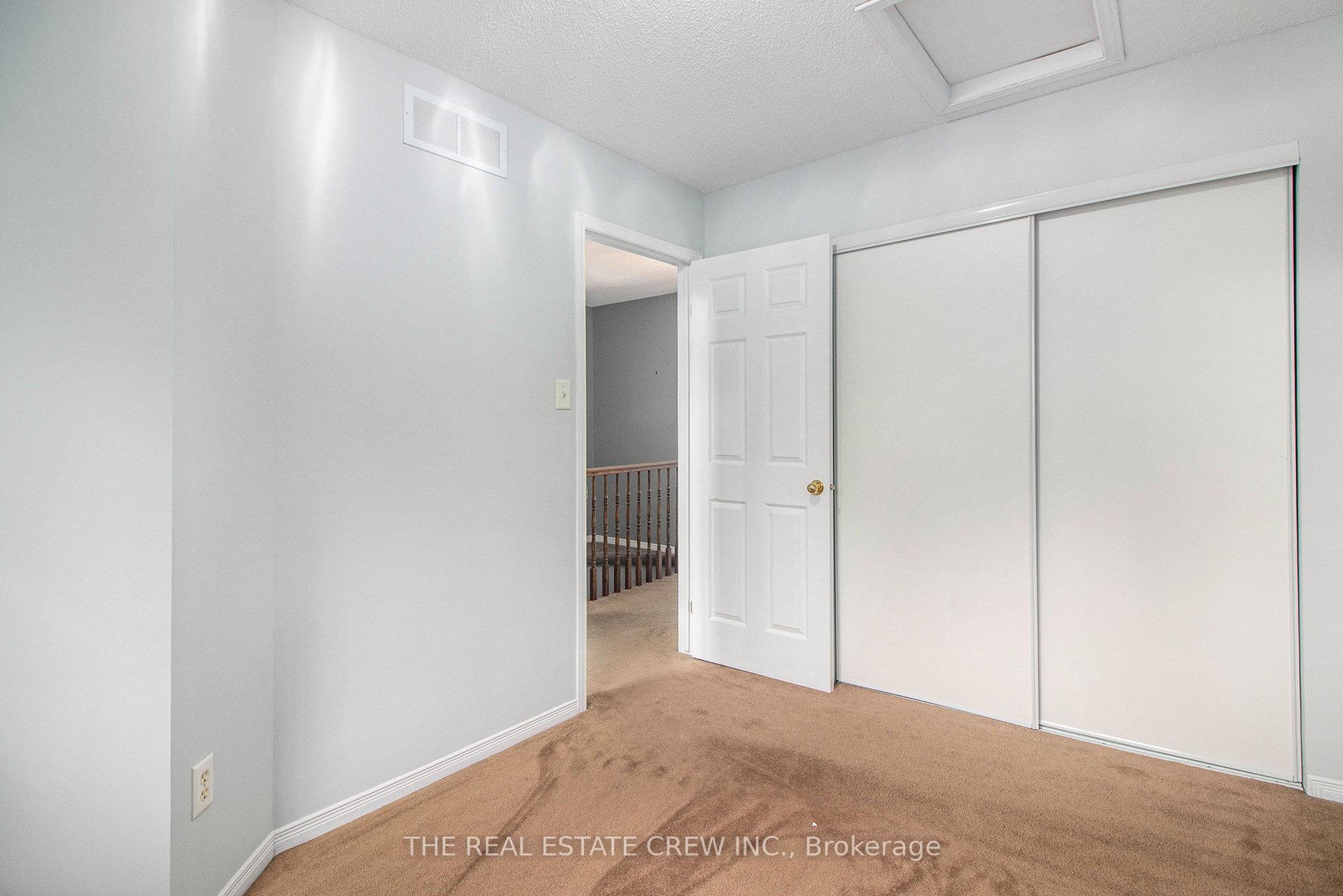 Photo 21 of 2056 Scully Way S, Ottawa, Fallingbrook/Gardenway South — HOMEH