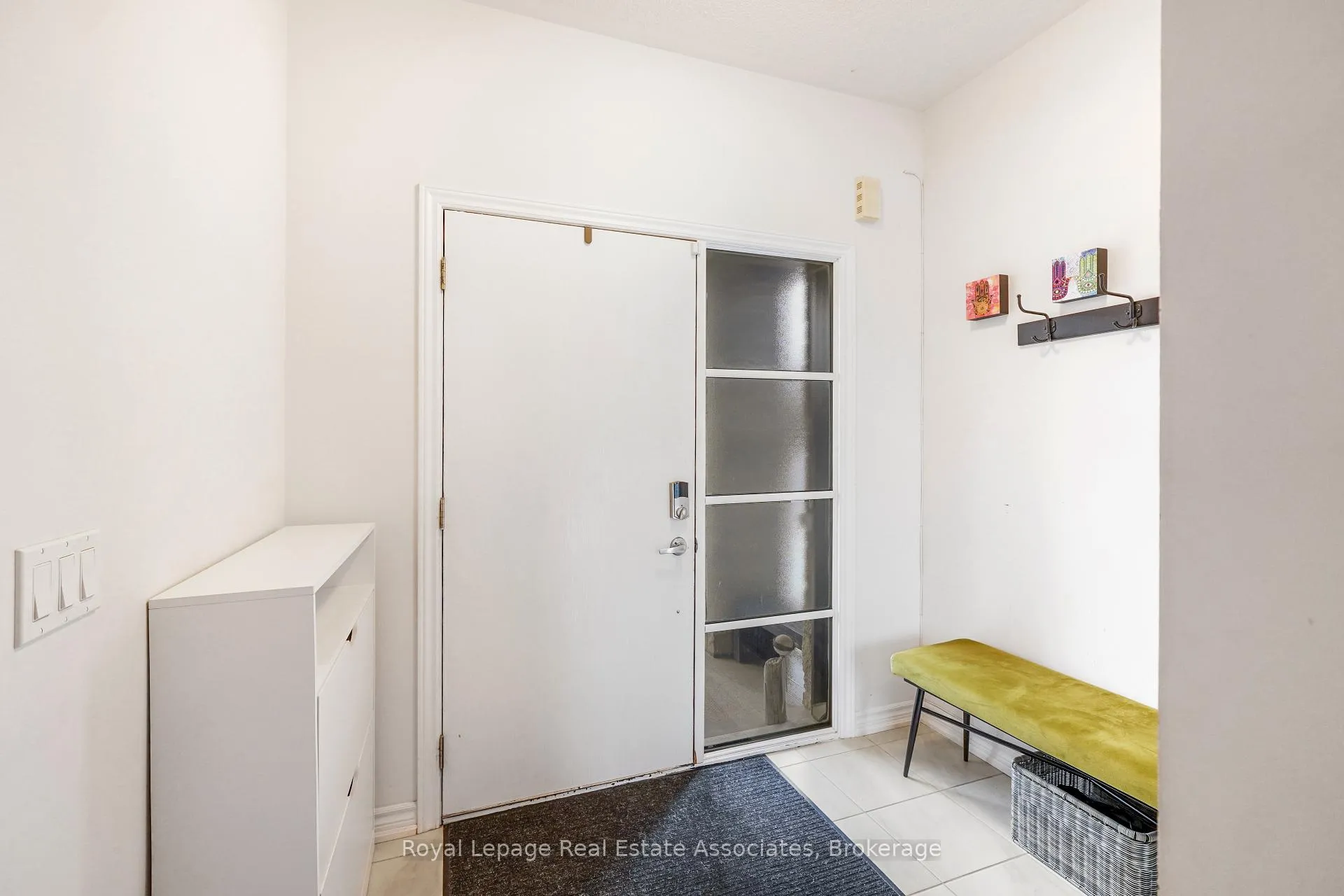 Photo 3 of 376 Wheat Boom Drive, Oakville, Joshua Meadows — HOMEH
