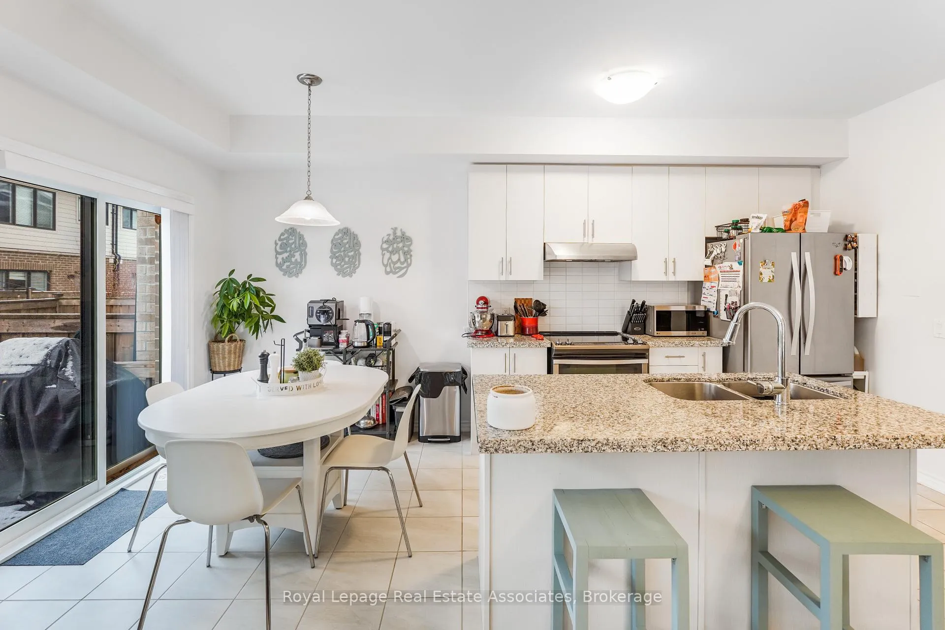 Photo 9 of 376 Wheat Boom Drive, Oakville, Joshua Meadows — HOMEH