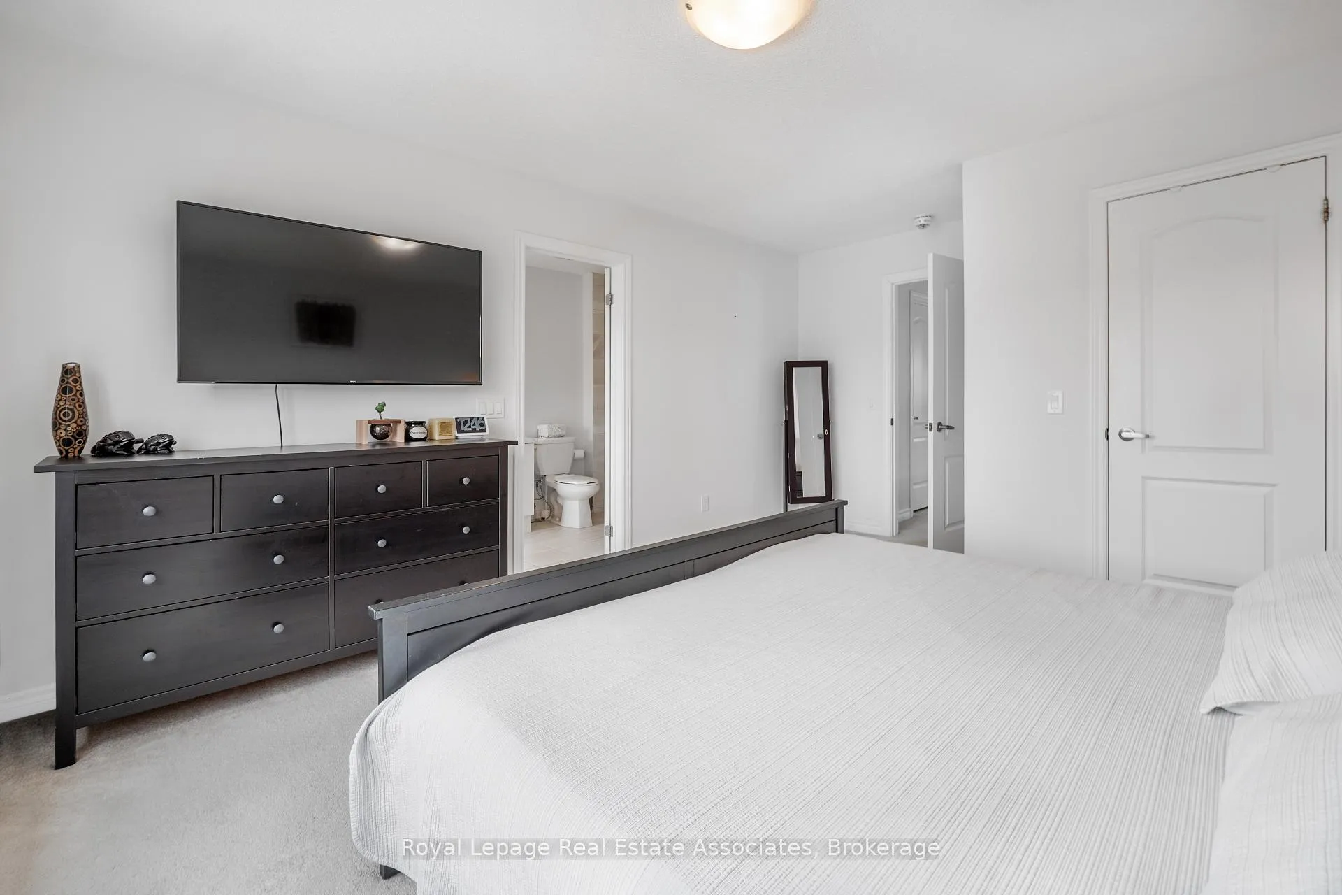 Photo 18 of 376 Wheat Boom Drive, Oakville, Joshua Meadows — HOMEH