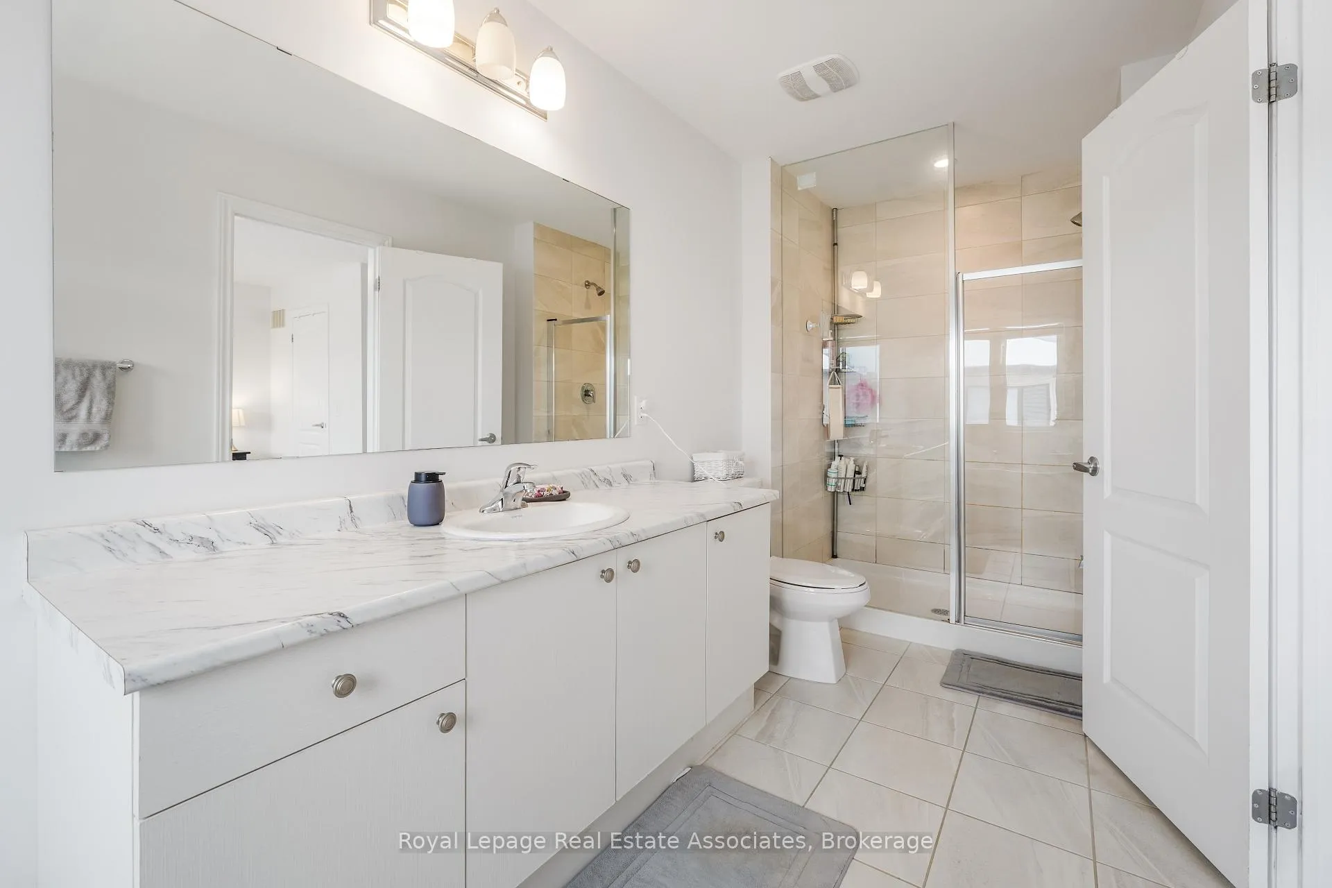 Photo 20 of 376 Wheat Boom Drive, Oakville, Joshua Meadows — HOMEH