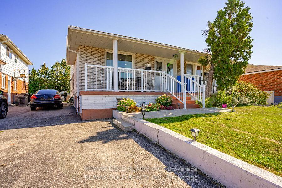 Photo 2 of 7563 Langworthy Drive, Mississauga, Malton — HOMEH