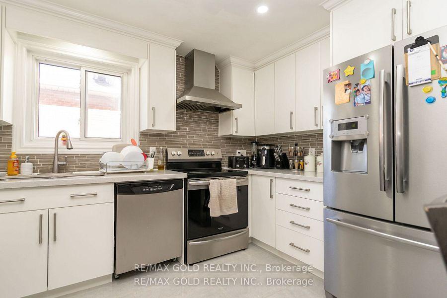 Photo 13 of 7563 Langworthy Drive, Mississauga, Malton — HOMEH