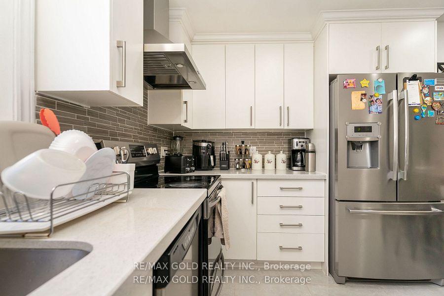 Photo 14 of 7563 Langworthy Drive, Mississauga, Malton — HOMEH