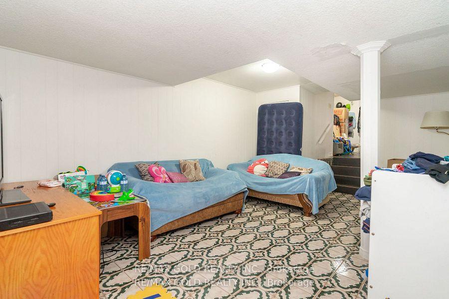 Photo 32 of 7563 Langworthy Drive, Mississauga, Malton — HOMEH