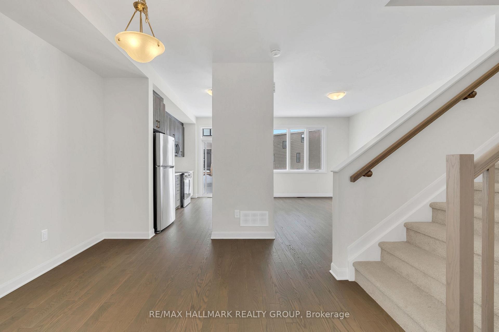 Photo 6 of 310 Establish Avenue, Ottawa, Avalon West — HOMEH