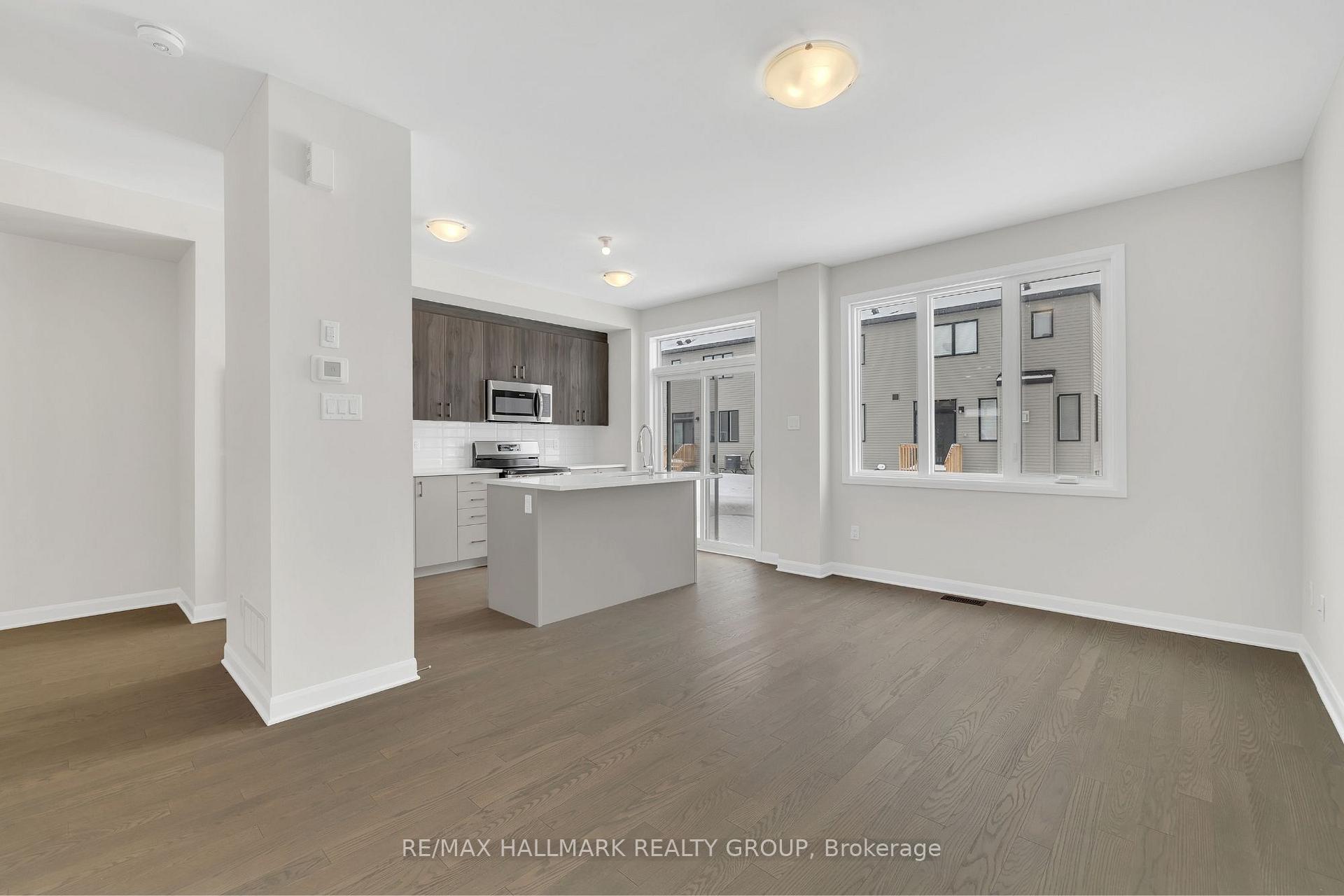 Photo 7 of 310 Establish Avenue, Ottawa, Avalon West — HOMEH