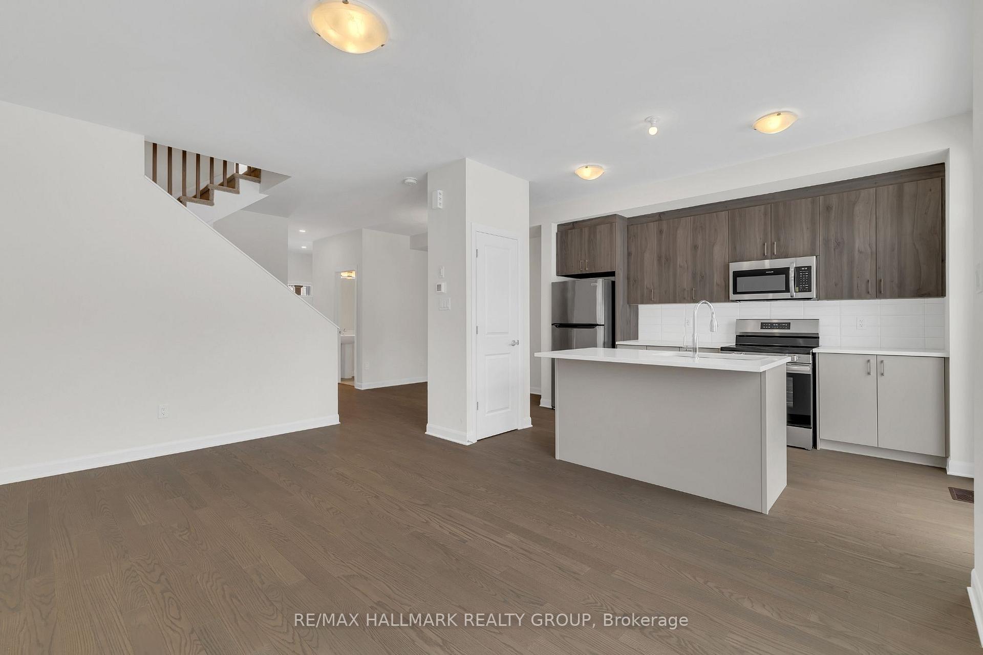 Photo 9 of 310 Establish Avenue, Ottawa, Avalon West — HOMEH
