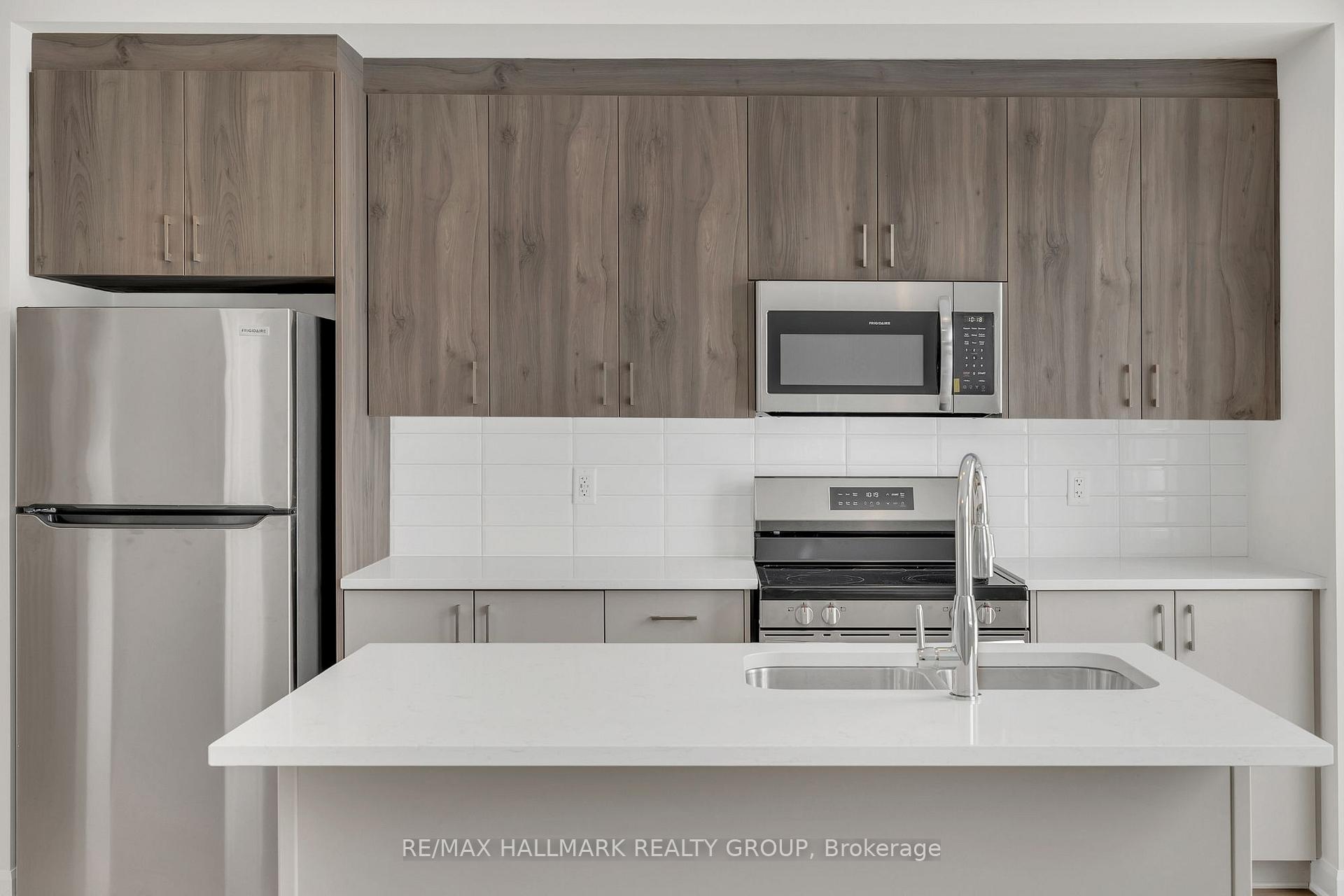 Photo 15 of 310 Establish Avenue, Ottawa, Avalon West — HOMEH