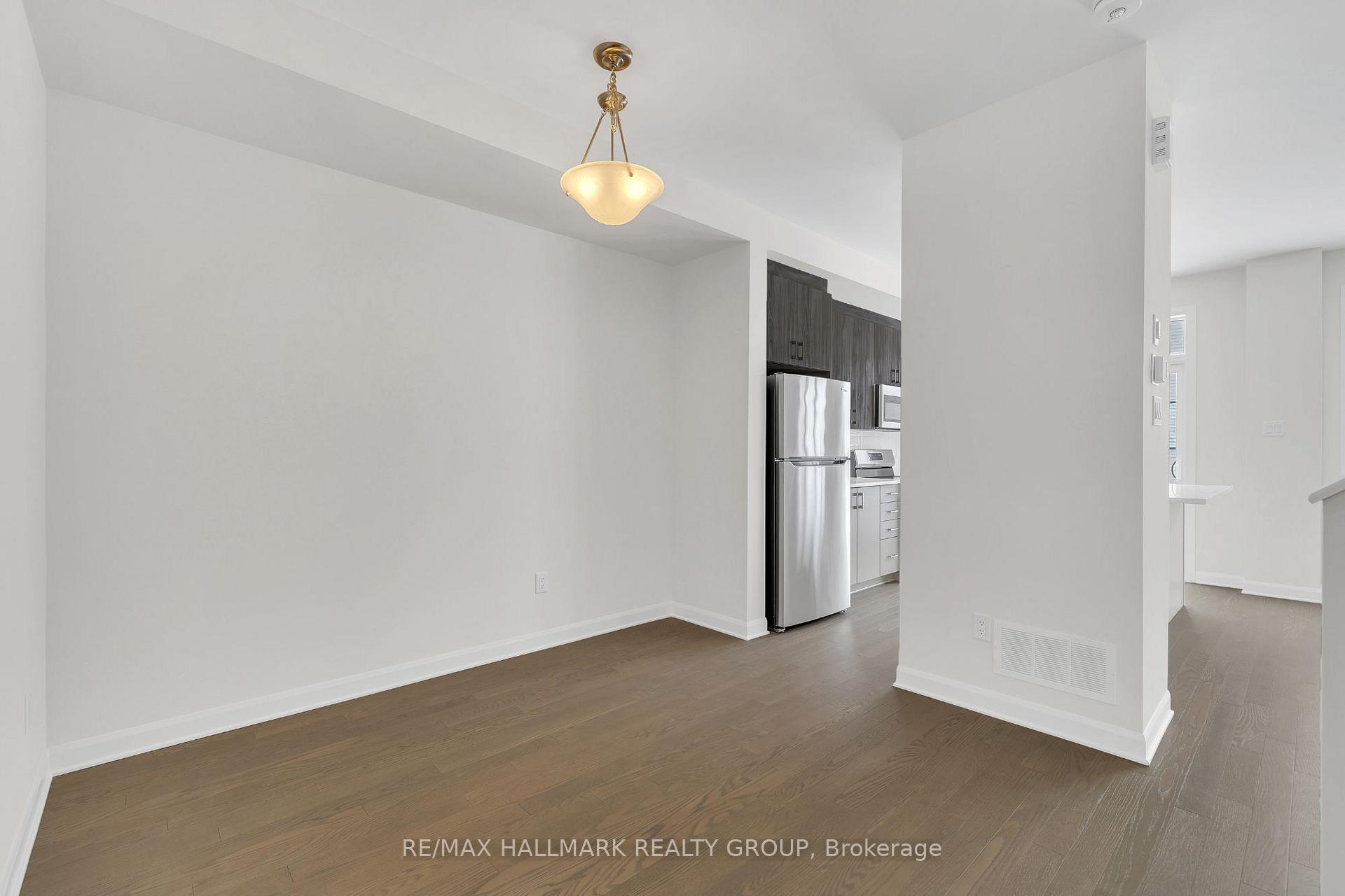 Photo 21 of 310 Establish Avenue, Ottawa, Avalon West — HOMEH