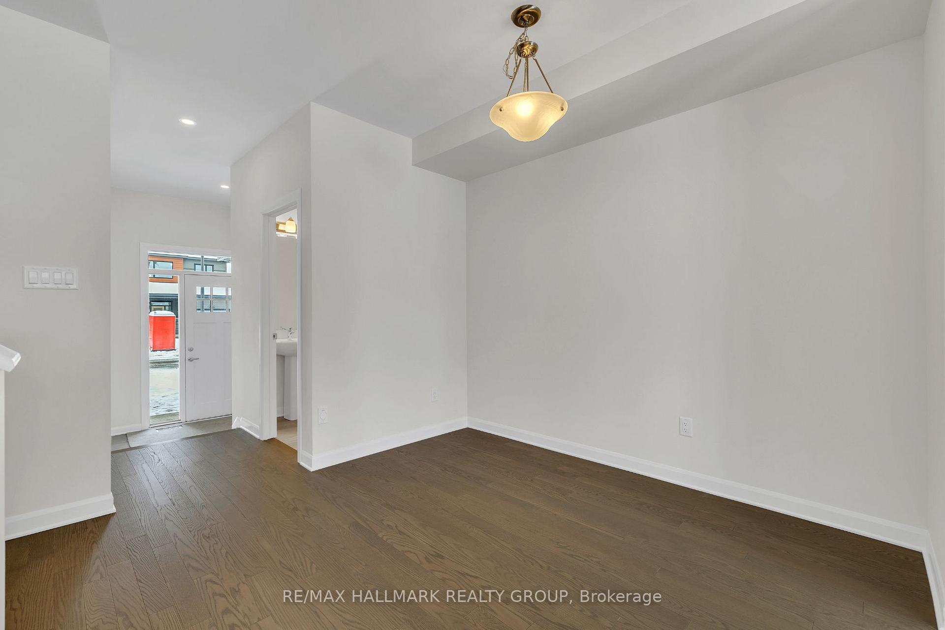 Photo 23 of 310 Establish Avenue, Ottawa, Avalon West — HOMEH