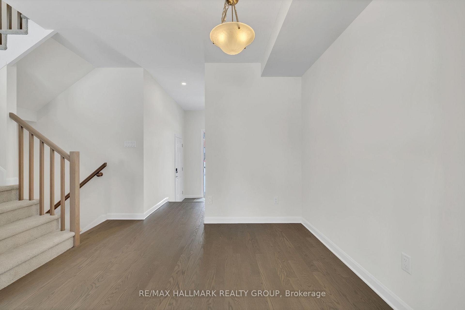 Photo 24 of 310 Establish Avenue, Ottawa, Avalon West — HOMEH