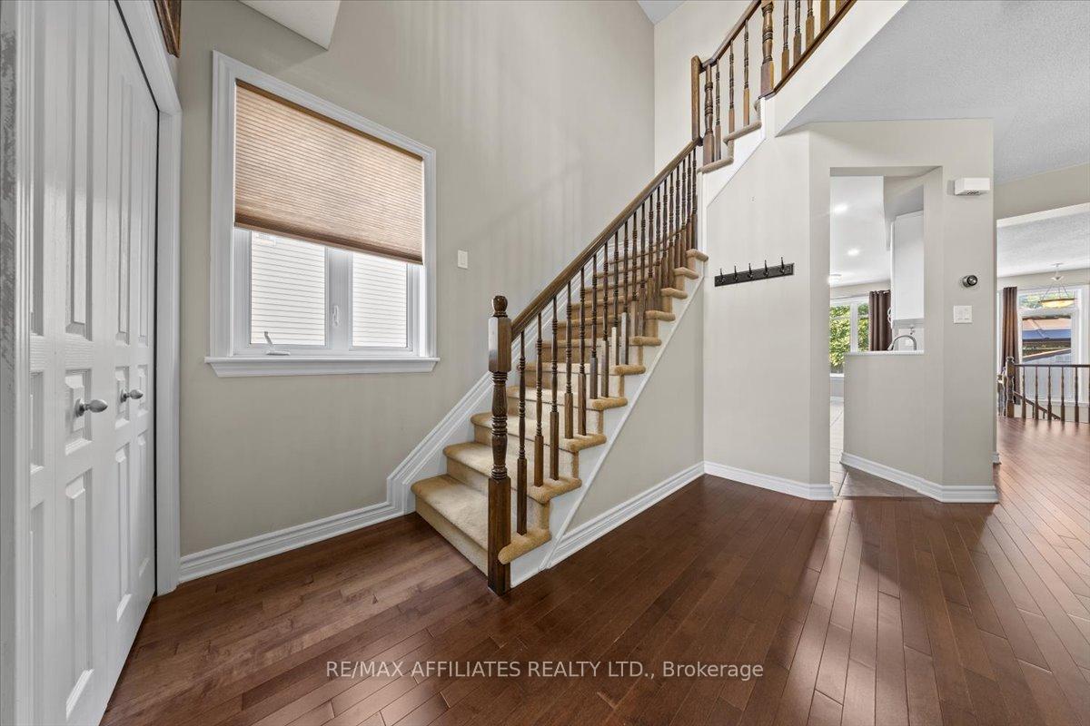 Photo 4 of 628 Everlasting Crescent, Ottawa, Springridge/East Village — HOMEH