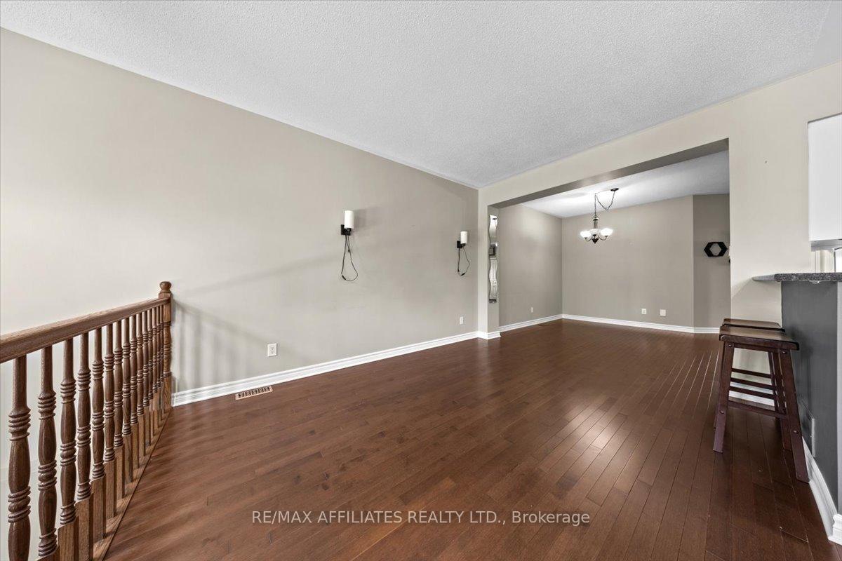 Photo 13 of 628 Everlasting Crescent, Ottawa, Springridge/East Village — HOMEH