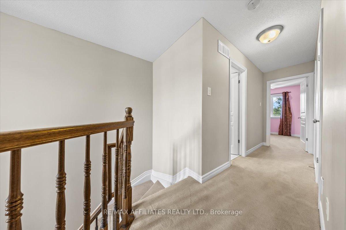 Photo 15 of 628 Everlasting Crescent, Ottawa, Springridge/East Village — HOMEH