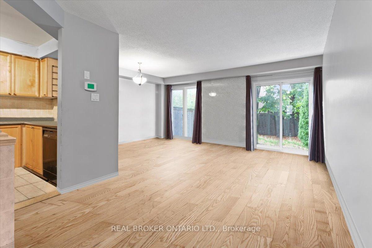 Photo 8 of 2069 Glenhampton Road, Oakville, Westmount — HOMEH