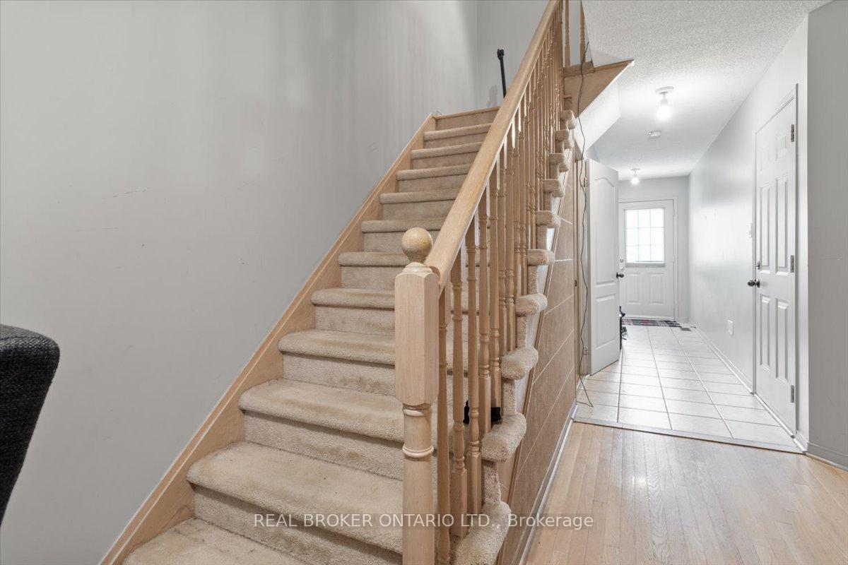 Photo 11 of 2069 Glenhampton Road, Oakville, Westmount — HOMEH