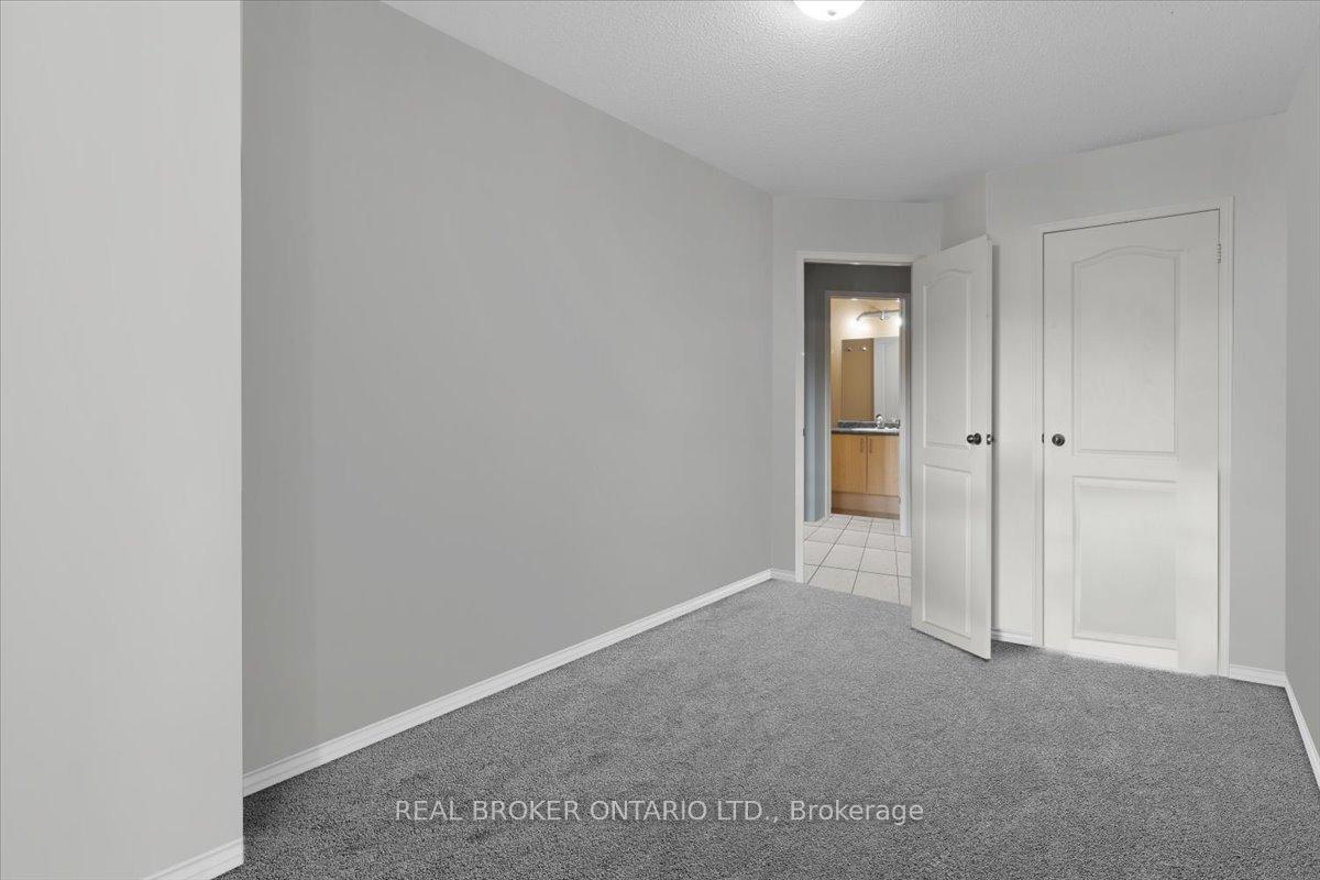 Photo 15 of 2069 Glenhampton Road, Oakville, Westmount — HOMEH