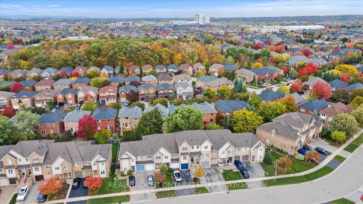 Photo 26 of 2069 Glenhampton Road, Oakville, Westmount — HOMEH