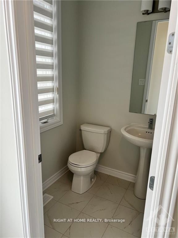 Photo 4 of 42 Jargeau Road, Ottawa, Chapel Hill South - Orleans Village — HOMEH