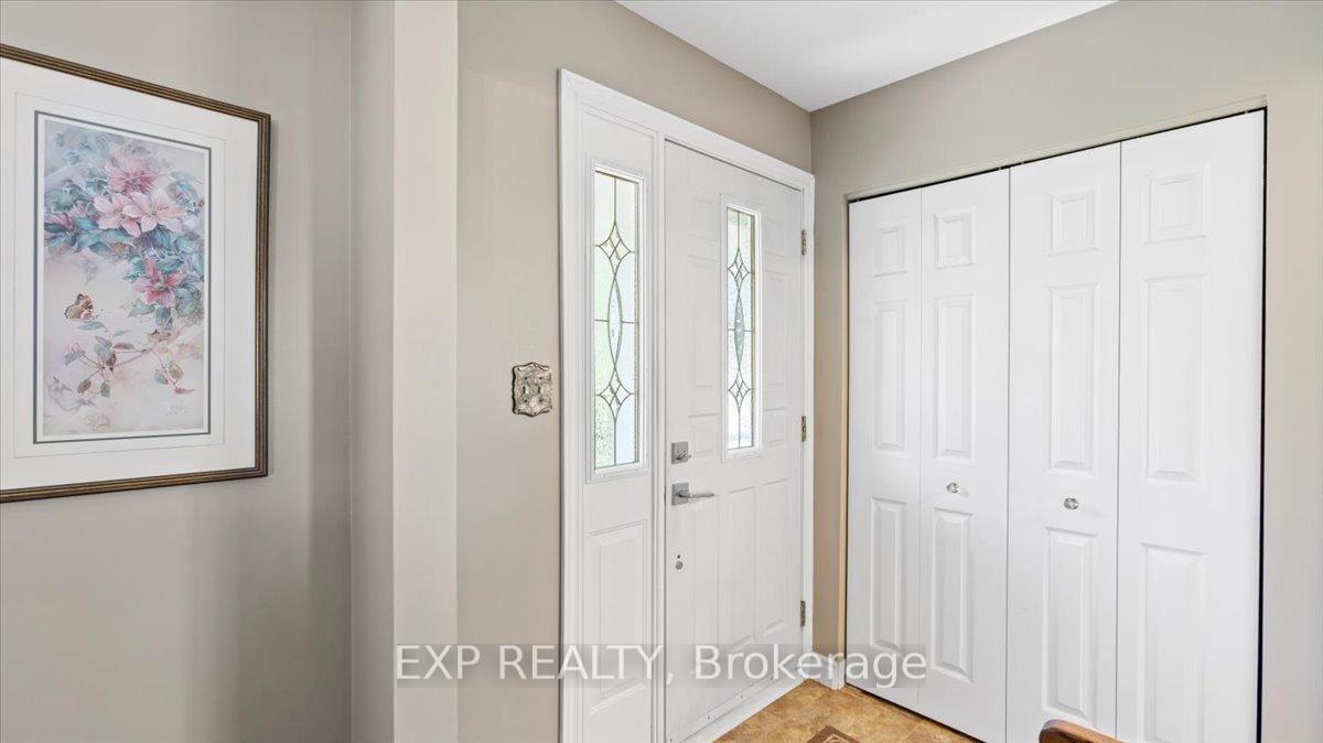 Photo 4 of 1452 Oneida Court, Oshawa, Samac — HOMEH